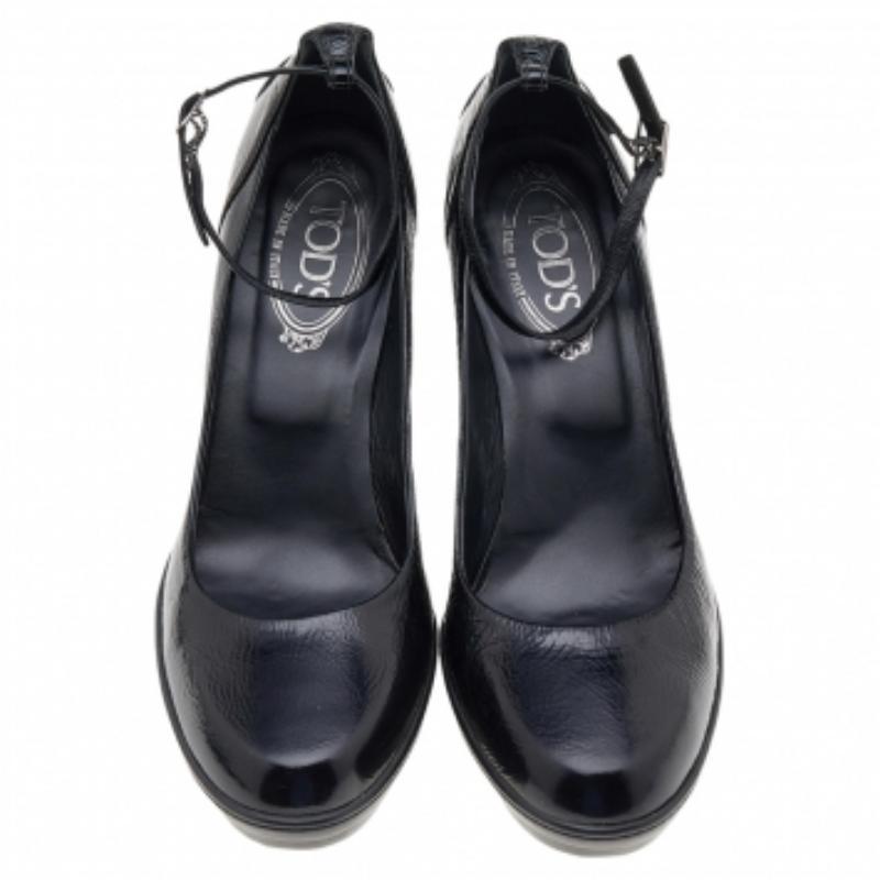 Women's Tod's Black Patent Leather Ankle Strap Pumps Size 39 For Sale