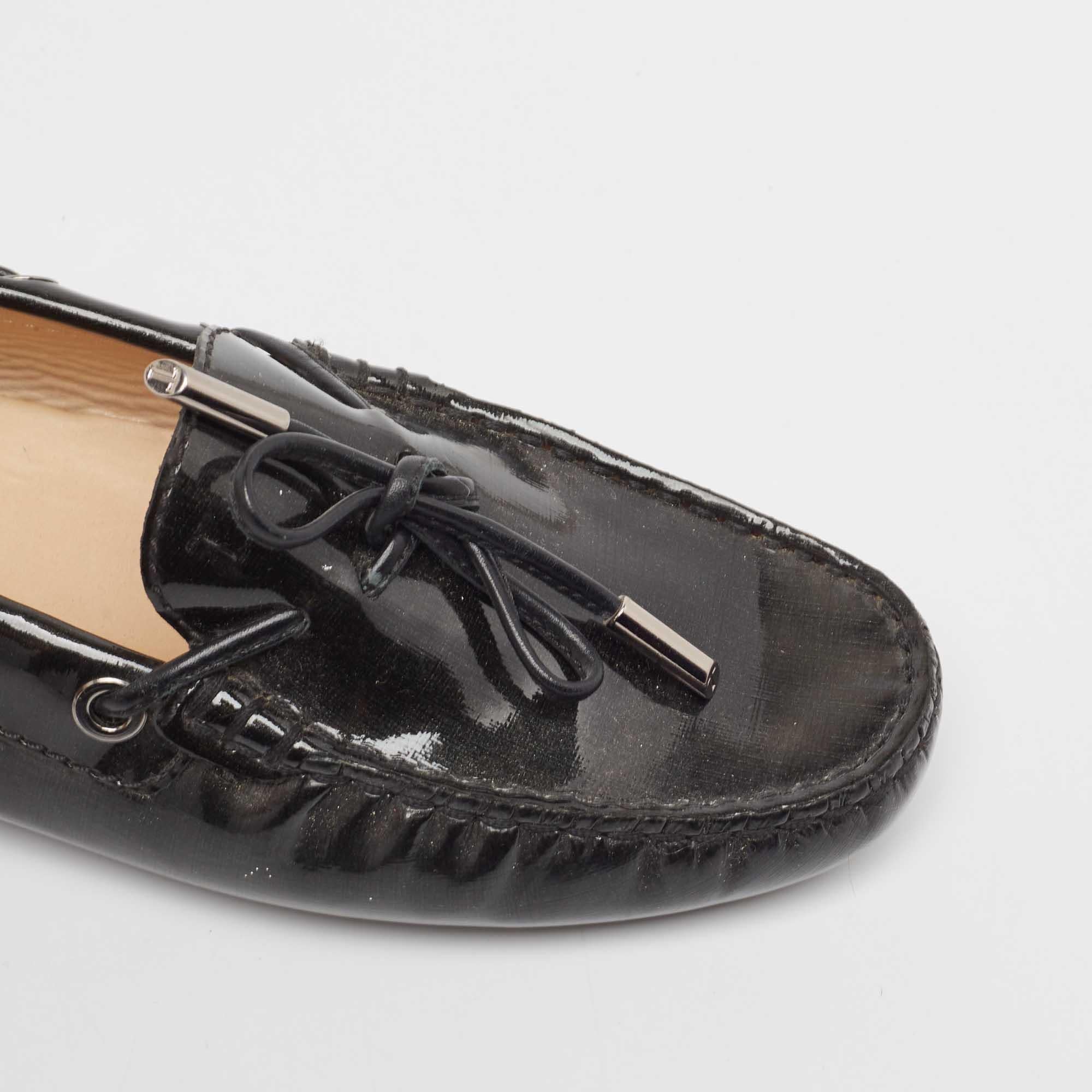 Tod's Black Patent Leather Bow Loafers Size 36.5 For Sale 4
