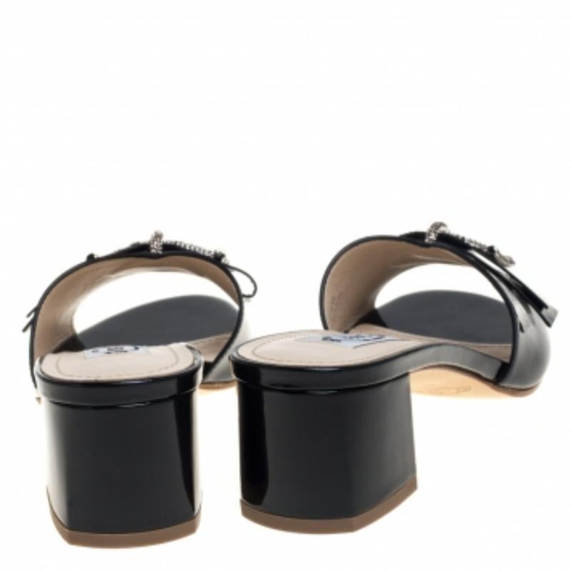 Tod's Black Patent Leather Double T Embellished Slide Sandals Size 36.5 For Sale 4
