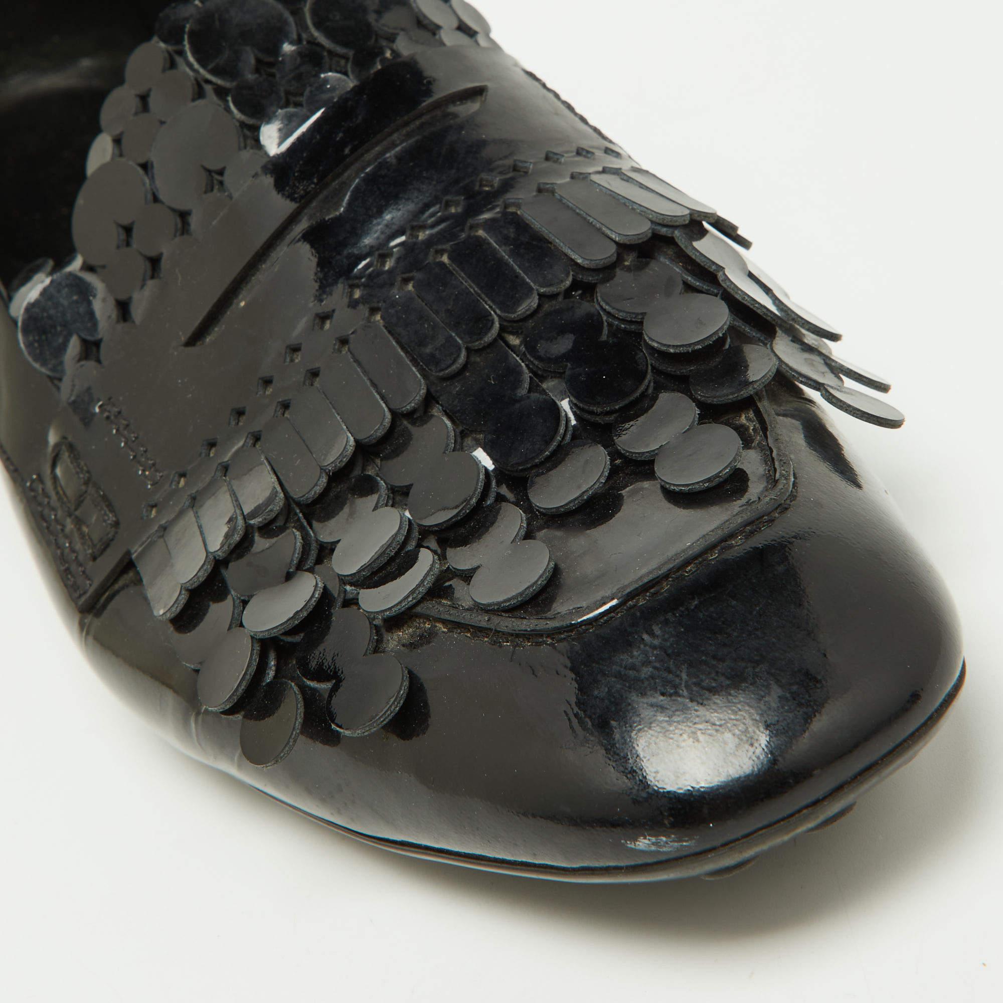 Tod's Schwarze Lackleder Laser Cut Fransen Loafers Größe 38,5 im Angebot 3