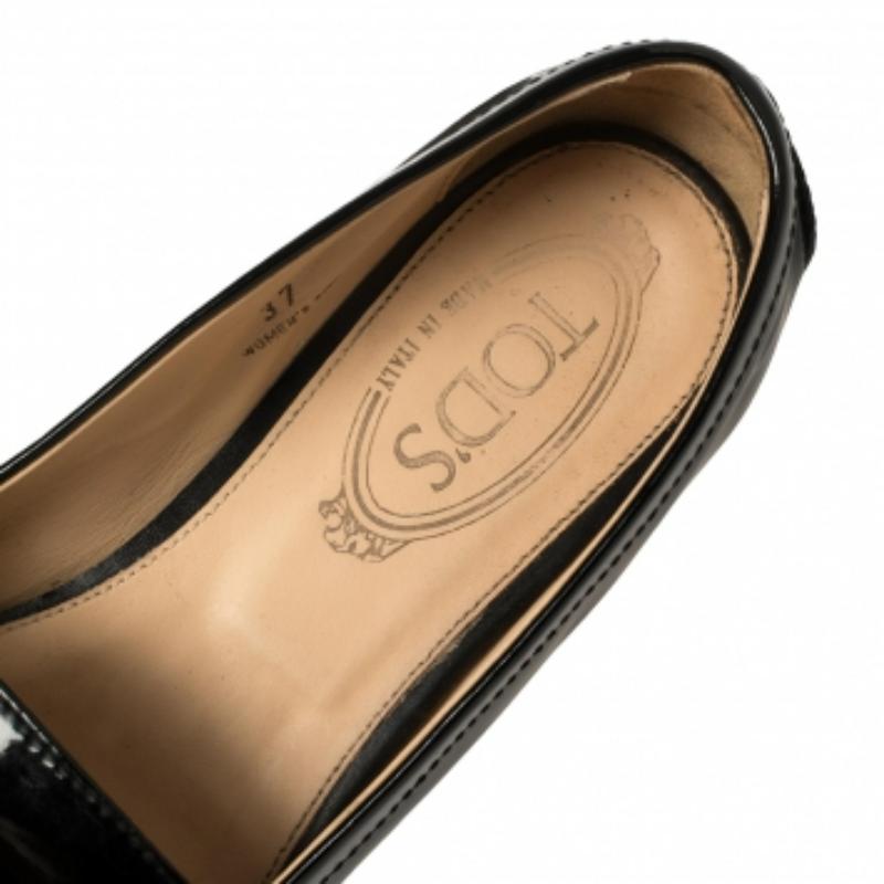 Women's Tod's Black Patent Leather Penny Loafers Size 37 For Sale