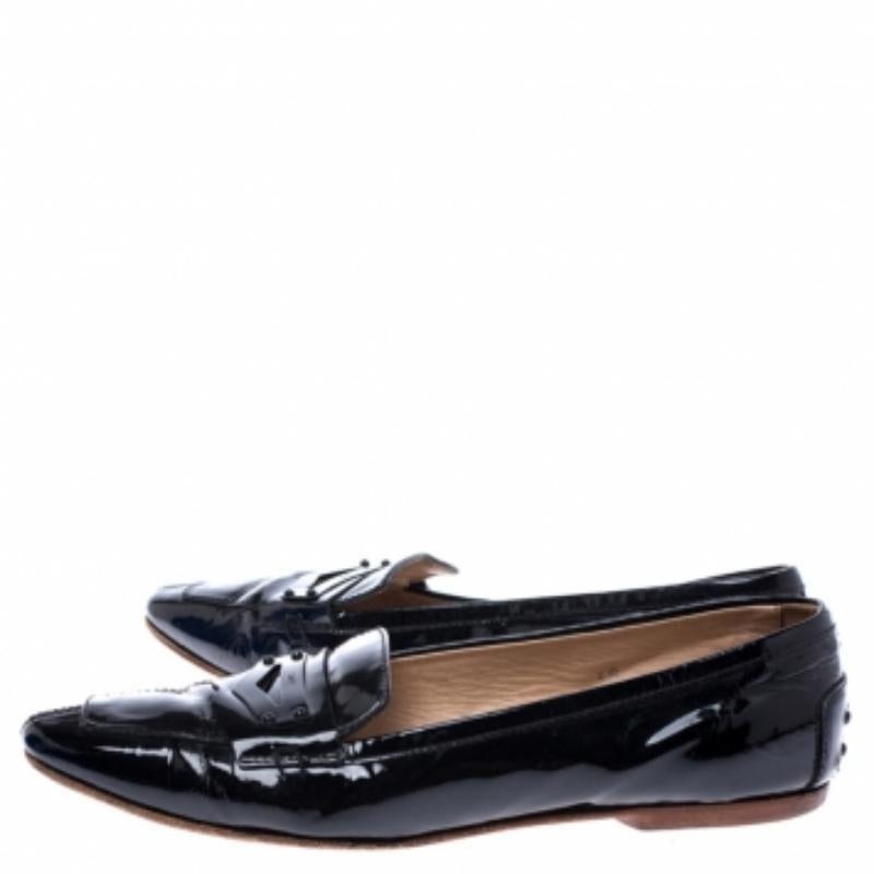 Noir Tod's Penny Loafer en cuir verni noir Taille 40 en vente
