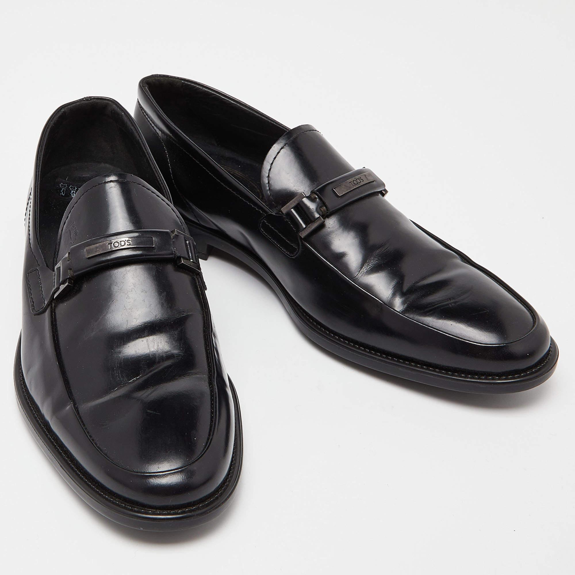 Men's Tod's Black Patent Leather Slip on Loafers Size 39.5 For Sale