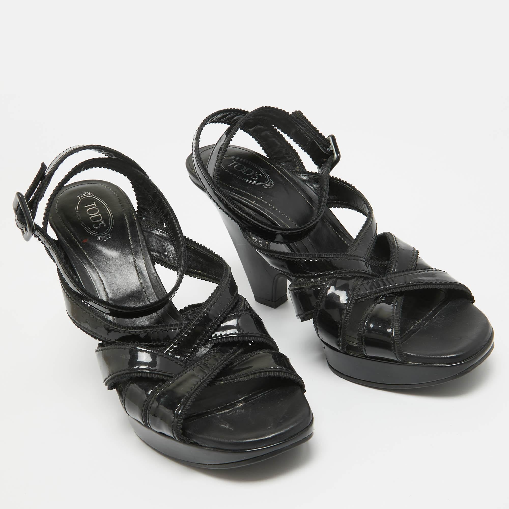 Women's Tod's Black Patent Leather Strappy Platform Sandals Size 39 For Sale