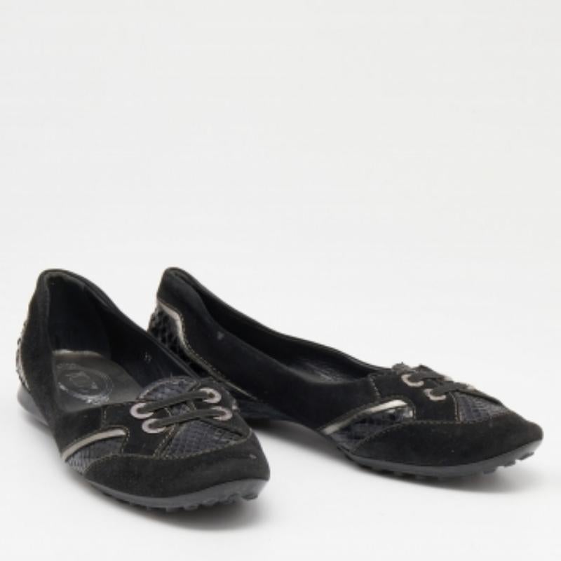 Tod's - Ballerines en python et daim noir - Taille 37 État moyen - En vente à Dubai, Al Qouz 2
