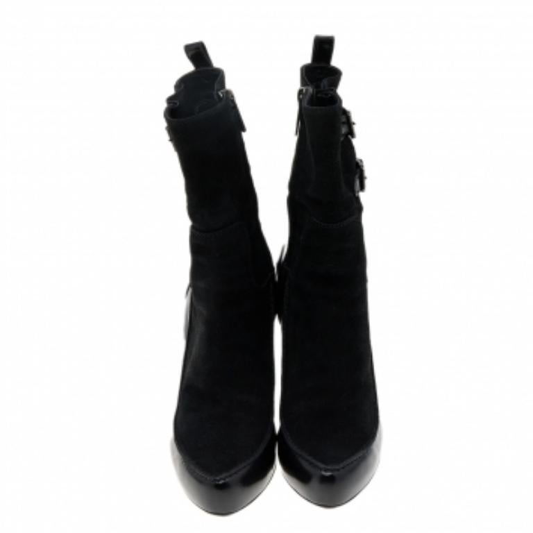 Tod's Bottines noires en daim et cuir Taille 39,5 Bon état - En vente à Dubai, Al Qouz 2
