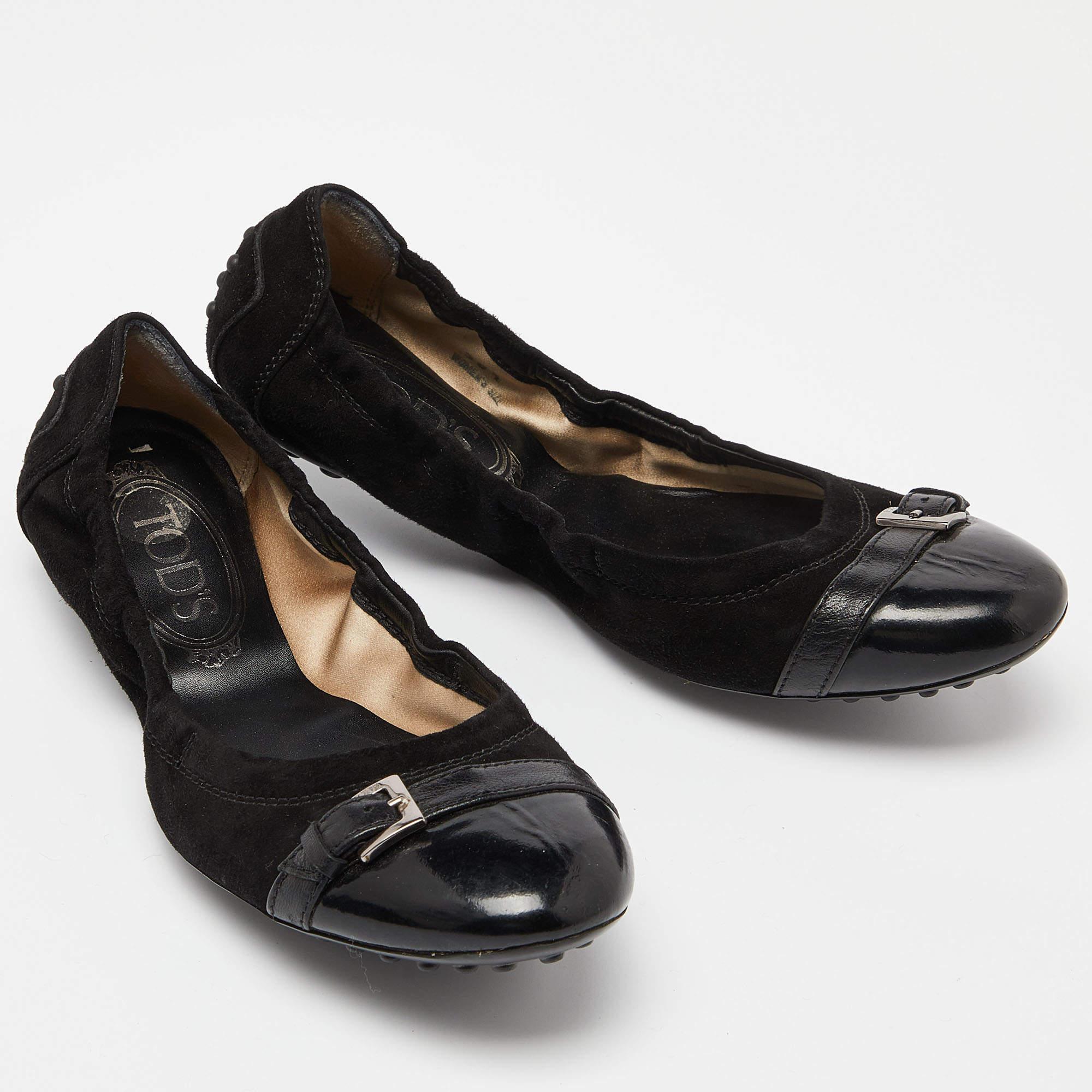 Women's Tod's Black Suede and Leather Buckle Detail Scrunch Ballet Flats Size 36.5 For Sale