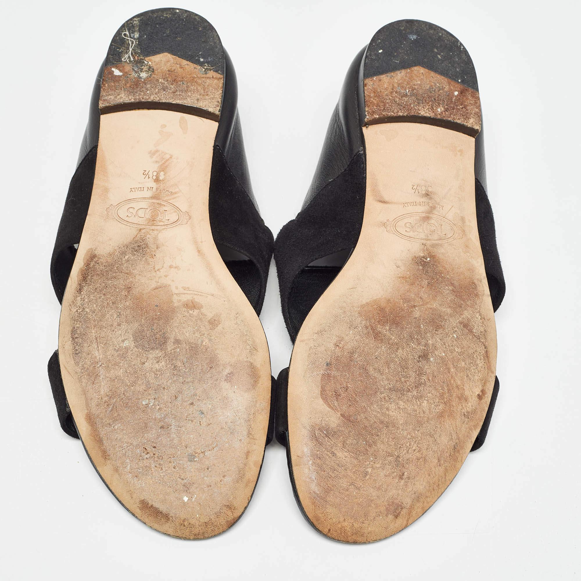 Tod's Black Suede and Leather Flat Sandals Size 38.5 For Sale 2