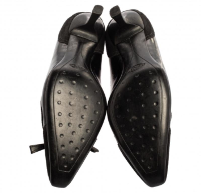 Tod's Black Suede and Leather Lace Toe Pumps Size 40 For Sale 3