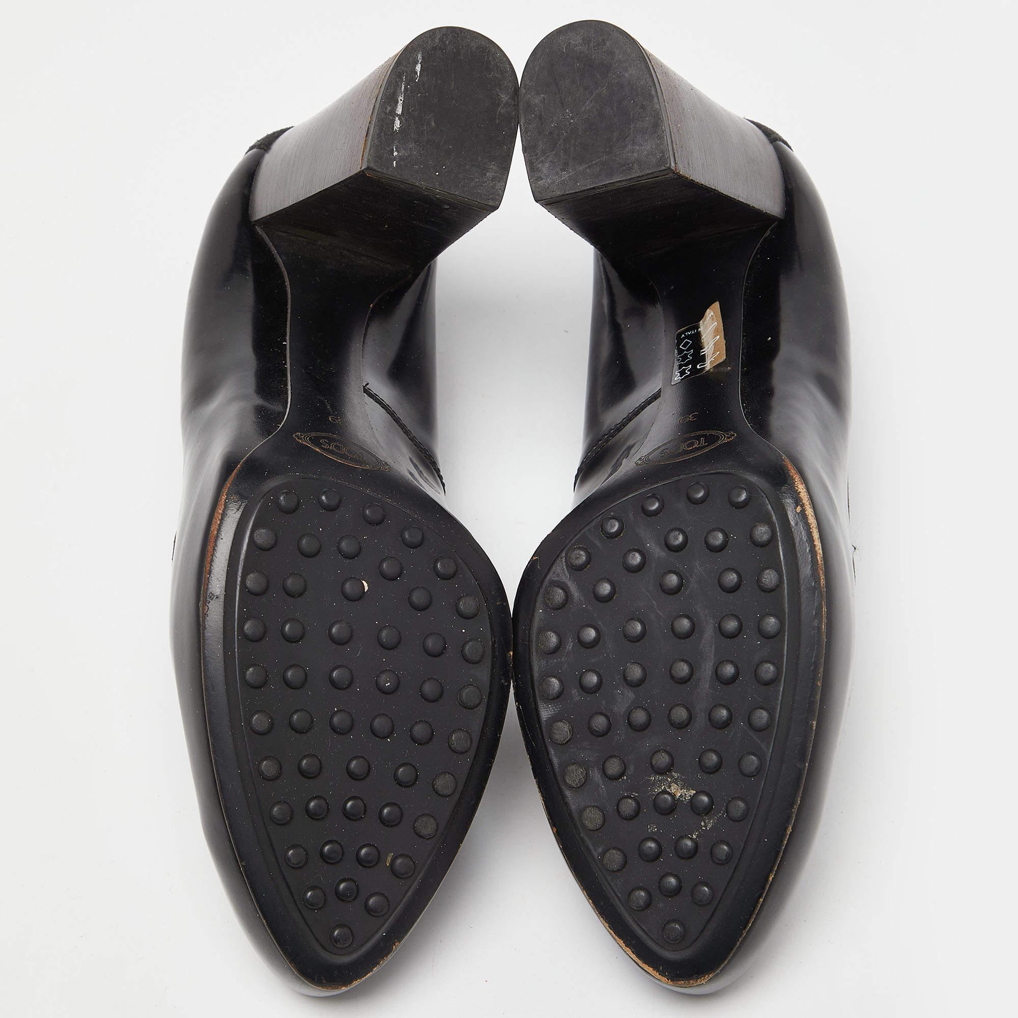 Tod's Schwarze Plateau-Pumps aus Wildleder und Leder Größe 39 im Angebot 2