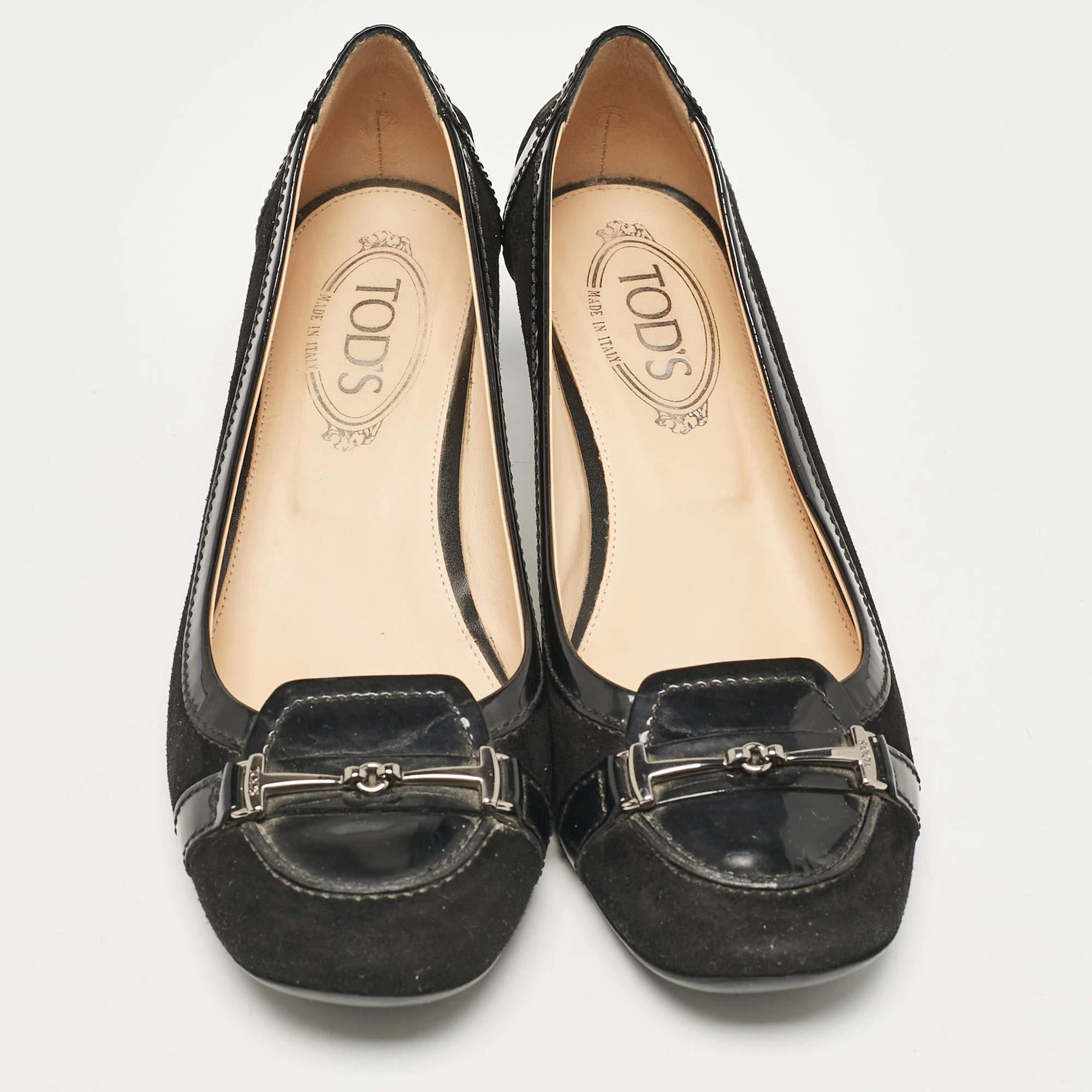 Tod's Black Suede and Patent Leather Pumps Size 39 In Good Condition For Sale In Dubai, Al Qouz 2