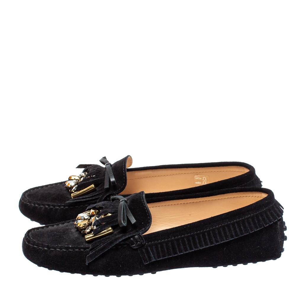Tod's Black Suede Bow Fringe Embellished Slip On Loafers Size 37 In New Condition In Dubai, Al Qouz 2
