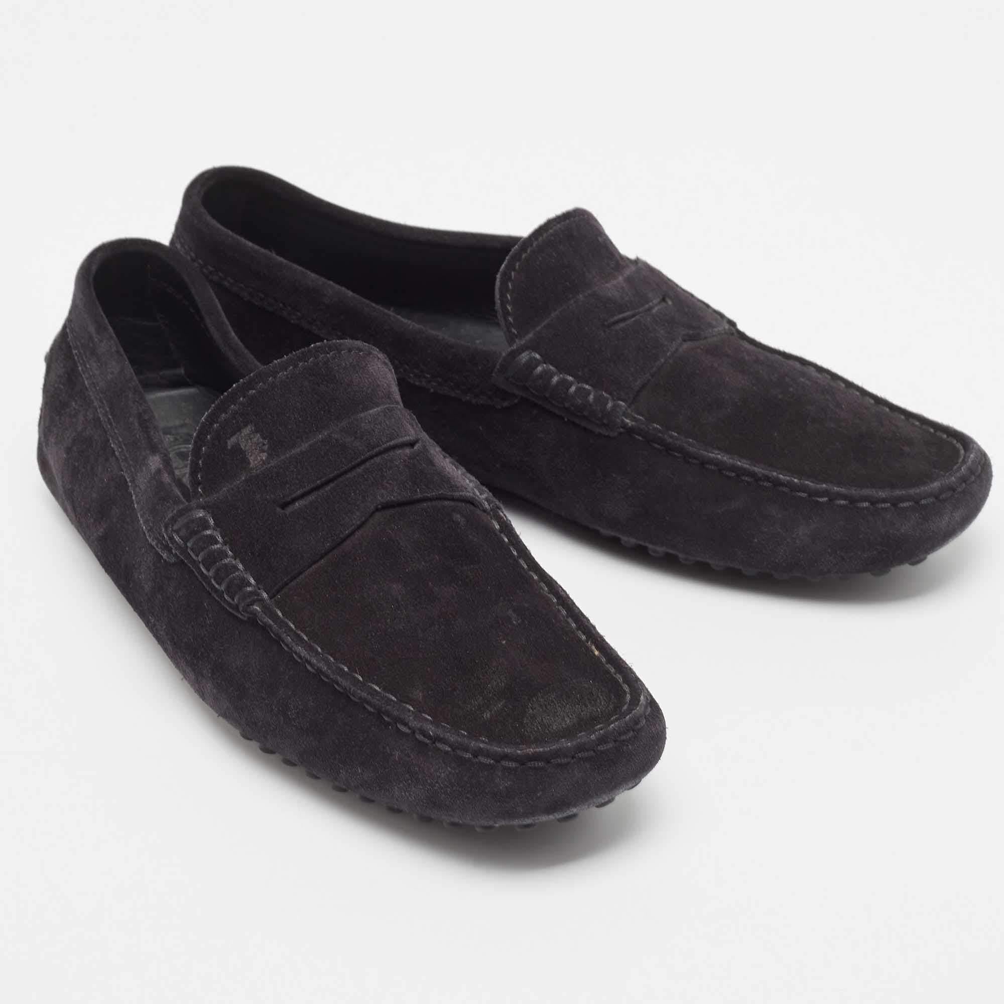 Men's Tod's Black Suede Penny Loafers Size 39 For Sale