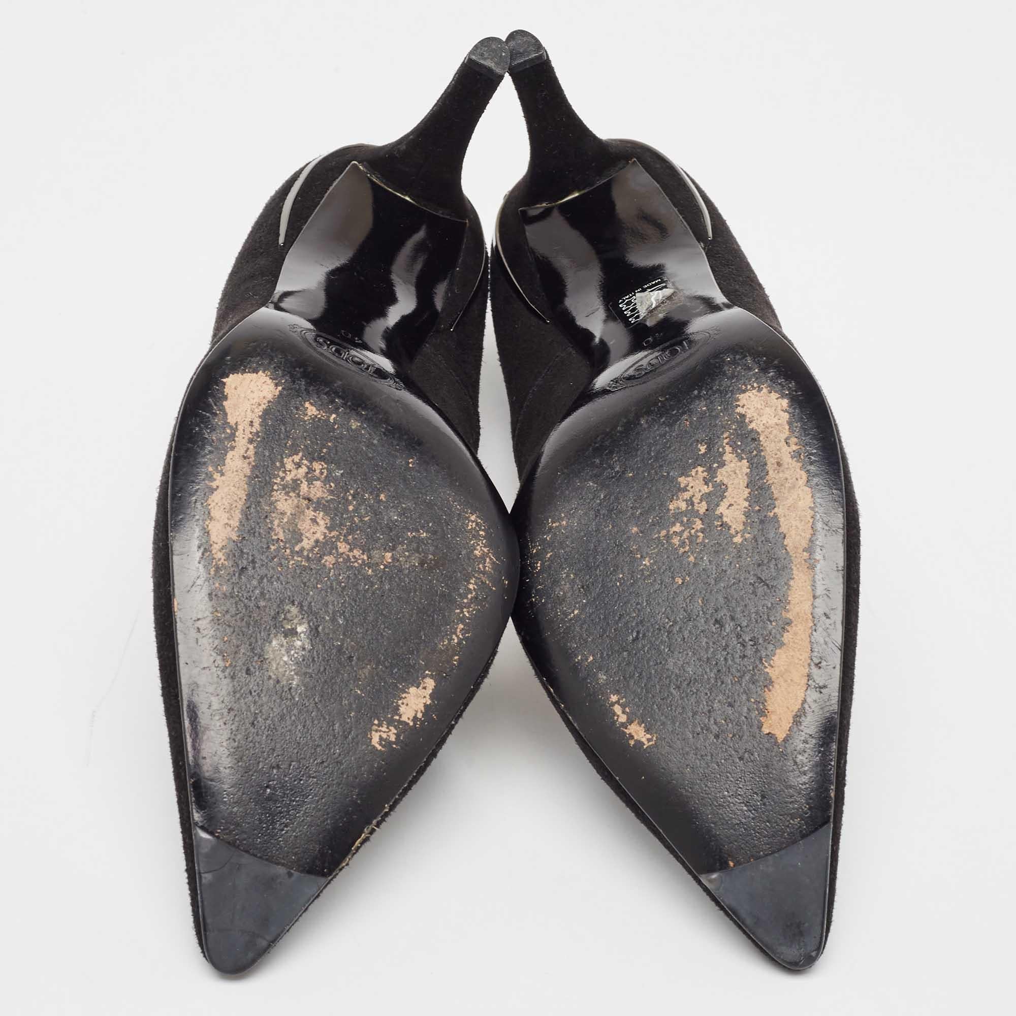 Tod's Black Suede Pointed Toe Pumps Size 40 For Sale 2