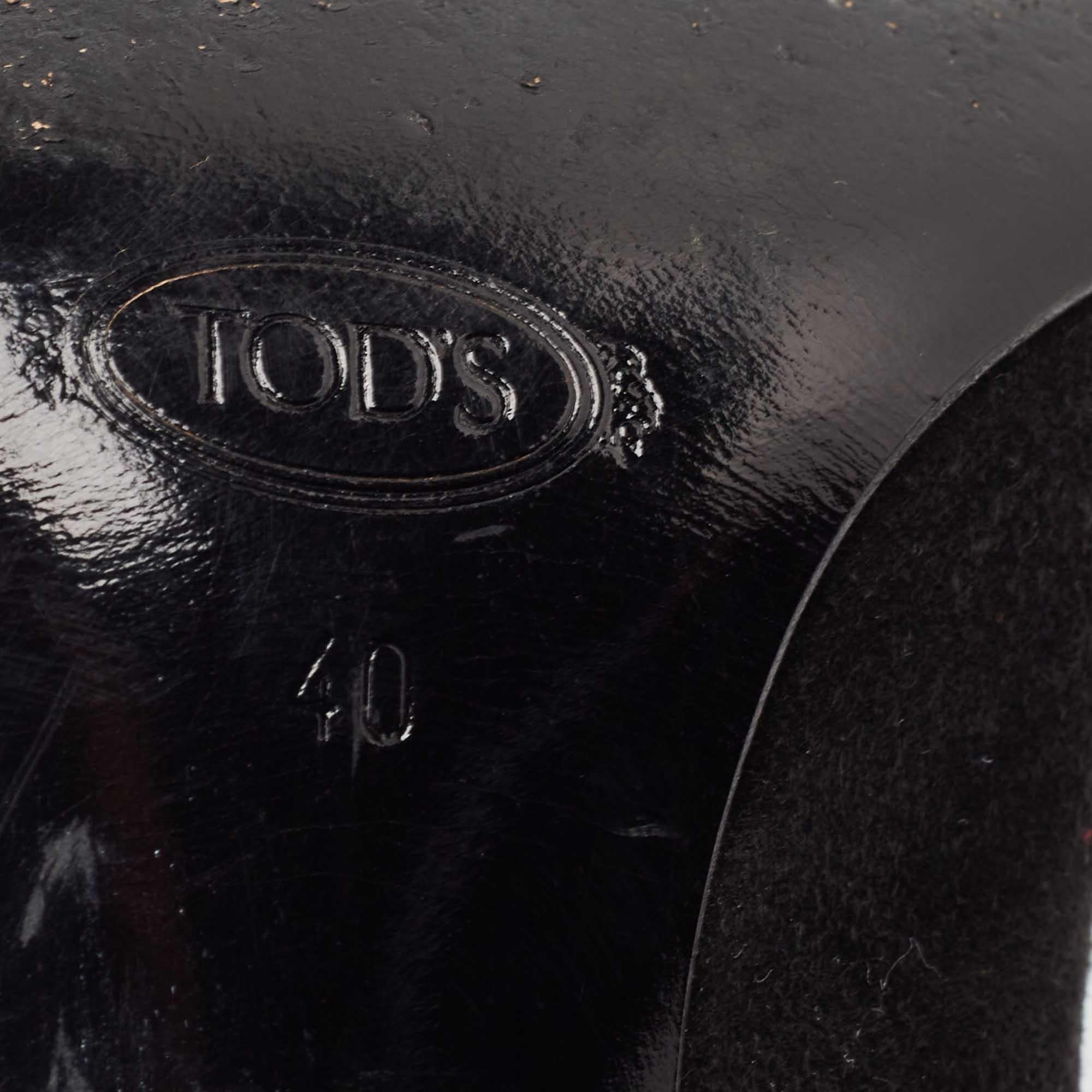 Tod's Black Suede Pointed Toe Pumps Size 40 For Sale 4
