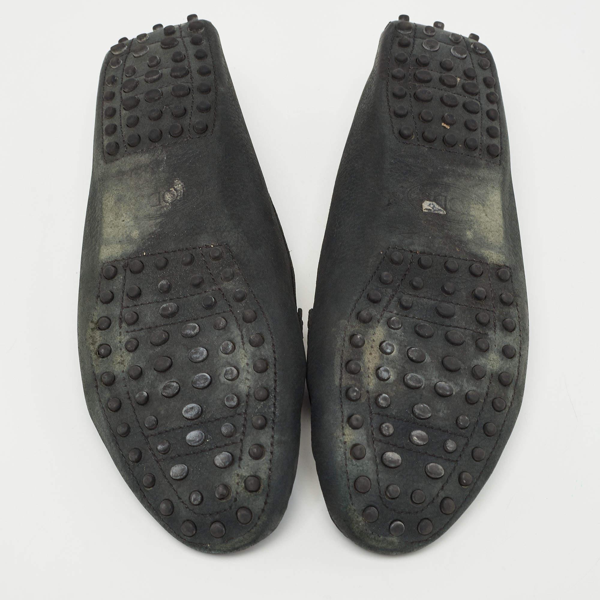 Tod's Black Textured Nubuck Leather Buckle Loafers Size 40 For Sale 2