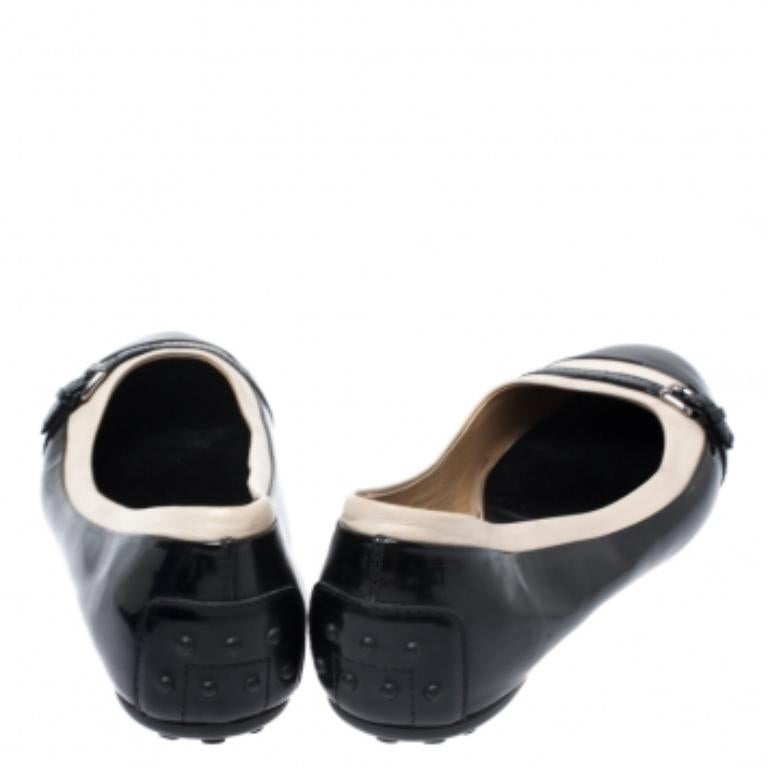 Ballerines en cuir verni et cuir bouclé noir/blanc Tod's, taille 40 en vente 1