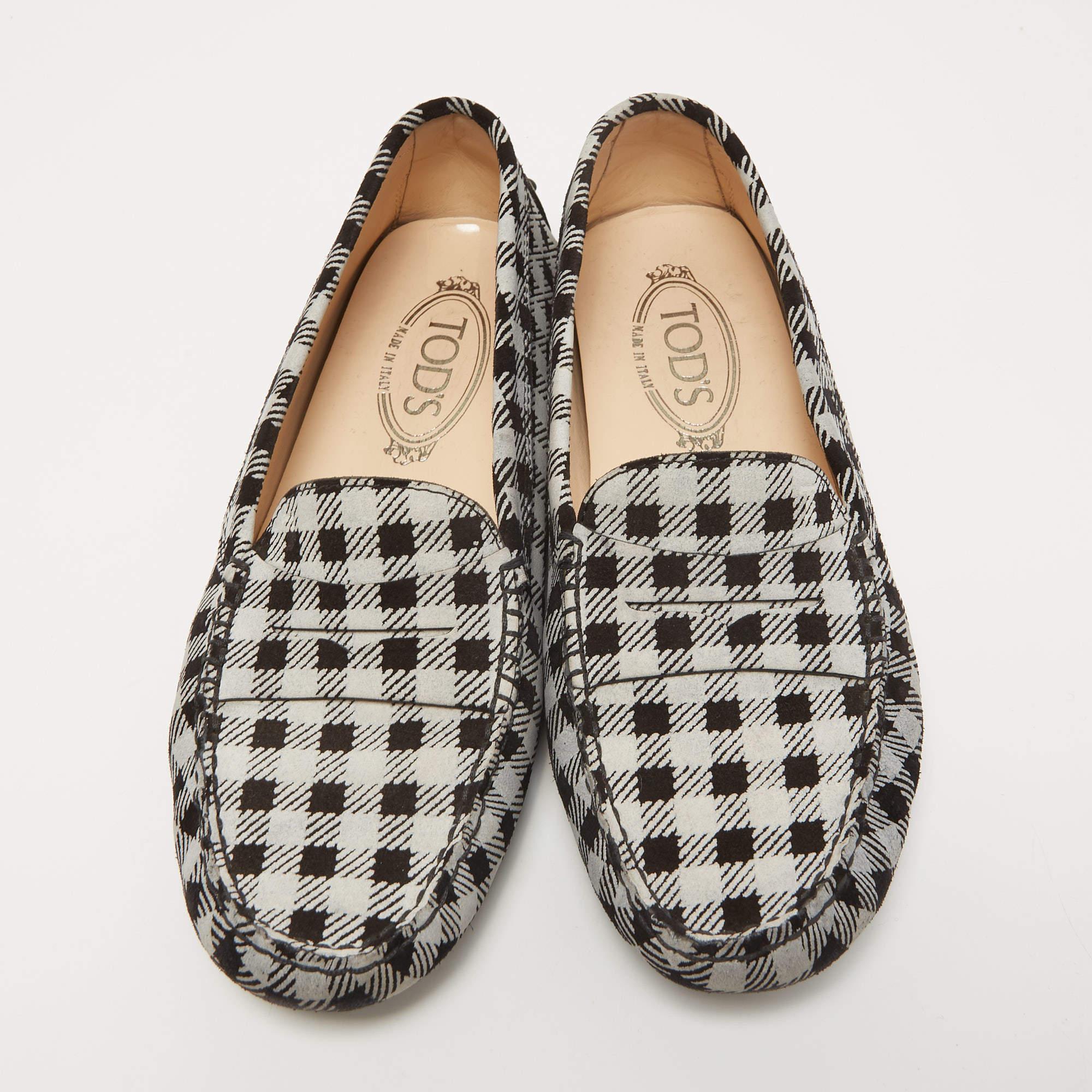 Gray Tod's Black/White Printed Suede Penny Loafers Size 39 For Sale