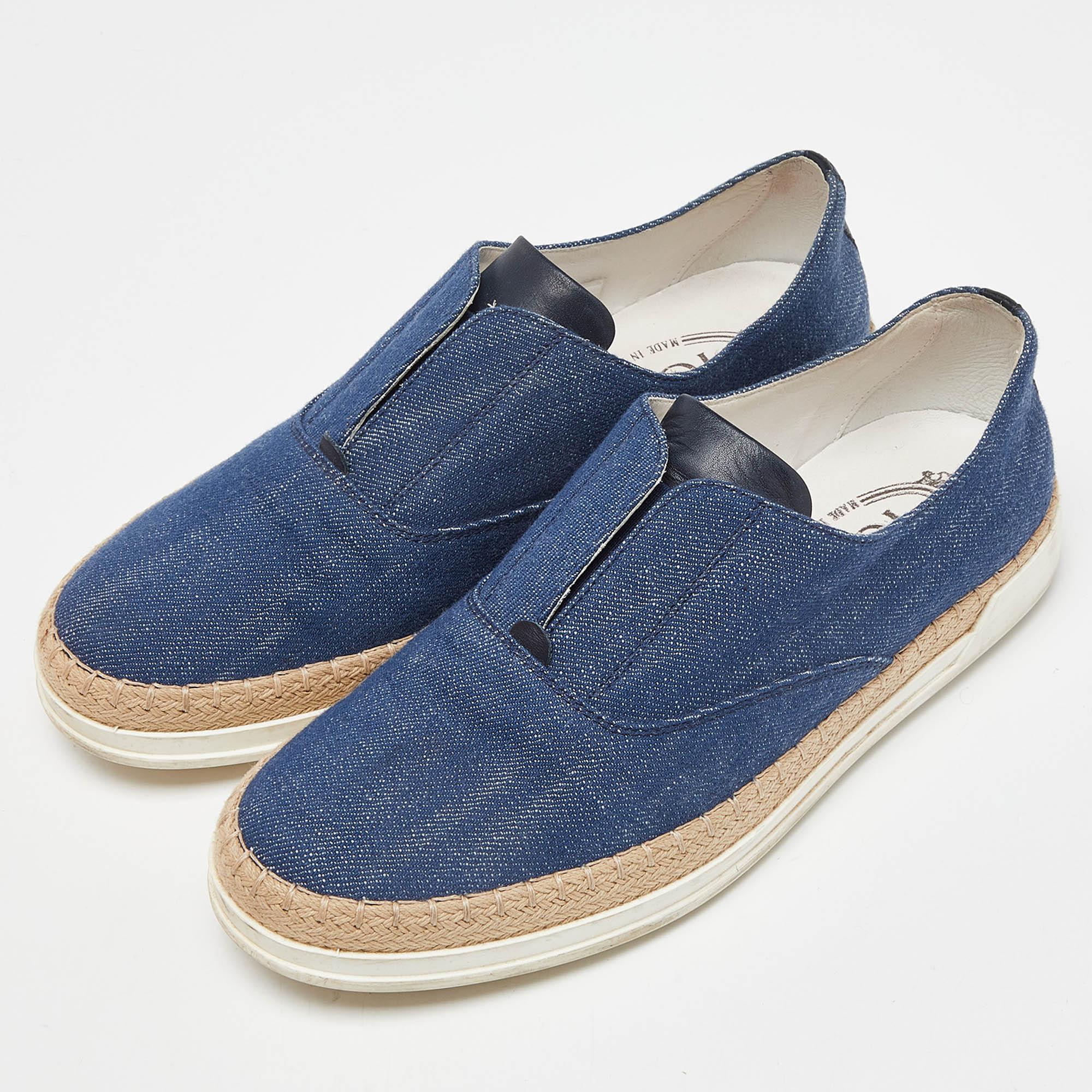 Queste esclusive sneakers espadrillas di Tod's ottengono il massimo dei voti per stile e comfort! Le sneakers basse sono state realizzate in denim. Sono dotate di comodi sottopiedi e di suole in gomma con ciottoli.
