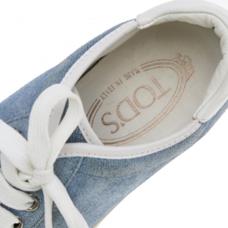 Gris Tod's Baskets basses en daim bleu pailleté taille 36,5 en vente