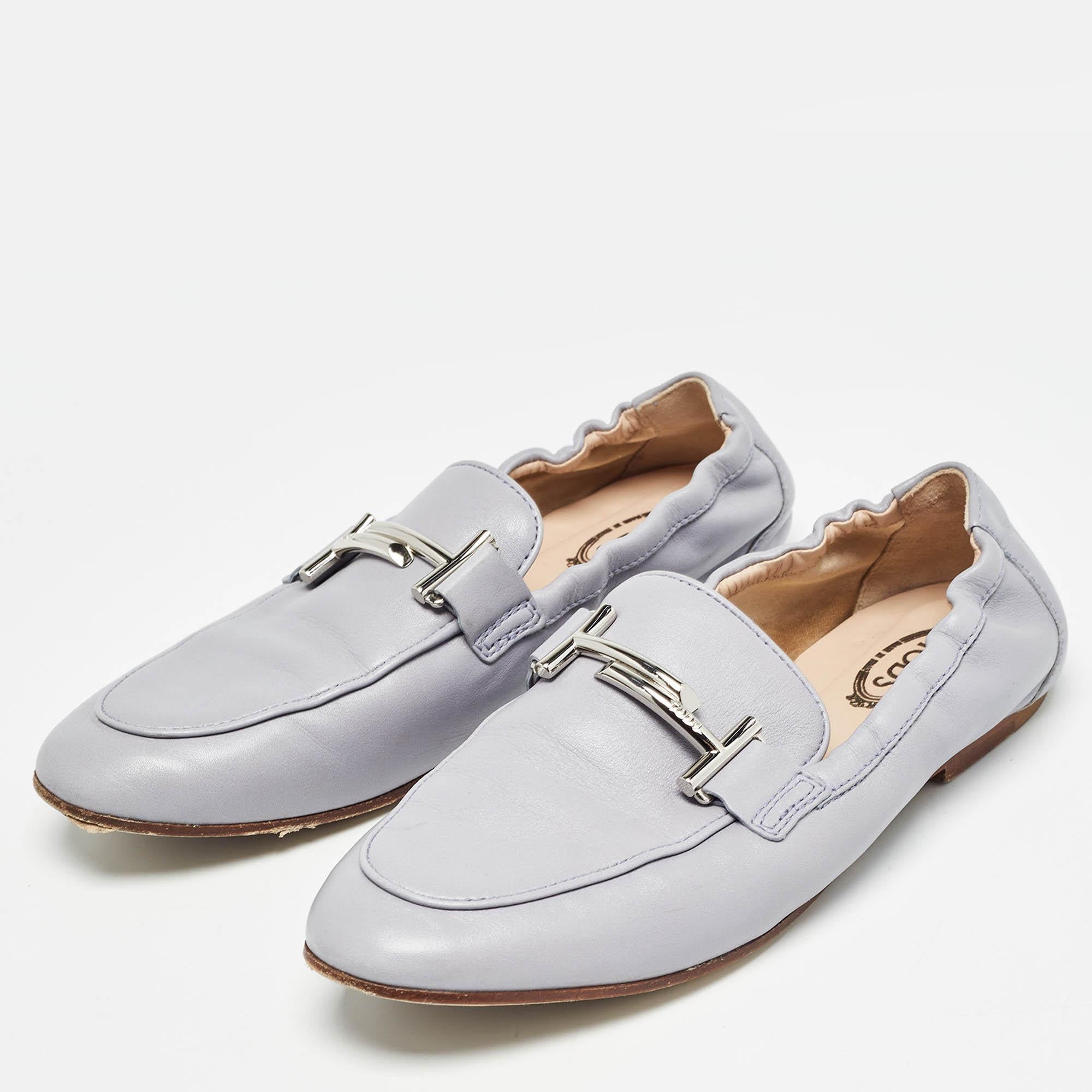 To perfectly complement your attires we bring you this pair of loafers that speak nothing but style. The shoes have been crafted with skill and are designed to be easy to slip on. They are just the right choice to complement your fashionable side.