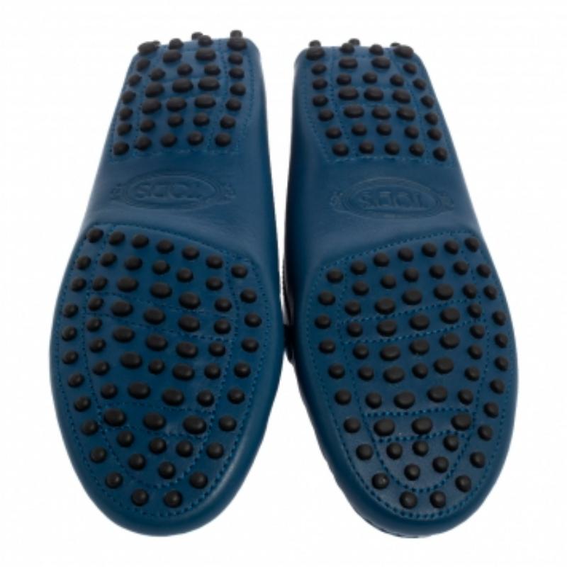 Tod's Blue Leather Slip On Loafers Size 35 For Sale 3