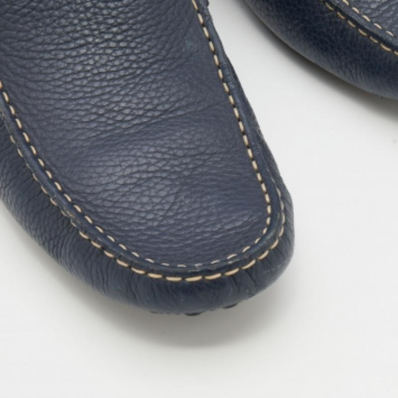 Tod's Blue Leather Slip On Loafers Size 41.5 For Sale 1