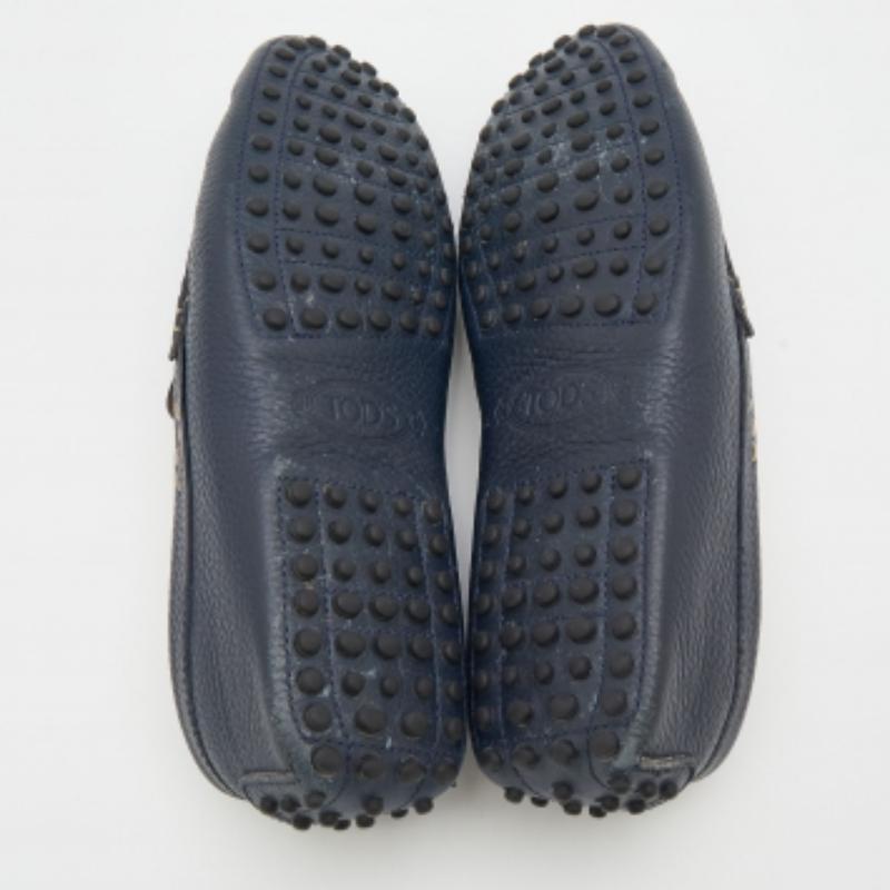 Tod's Blue Leather Slip On Loafers Size 41.5 For Sale 3