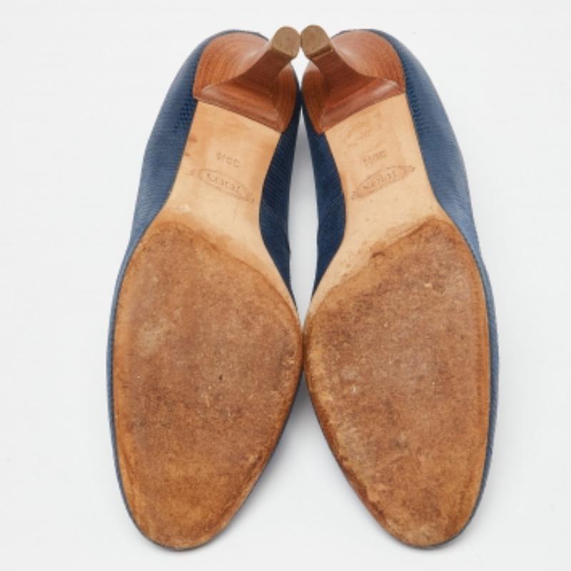Noir Tod's - Escarpins en cuir embossé de lézard bleu - Taille 38,5 en vente