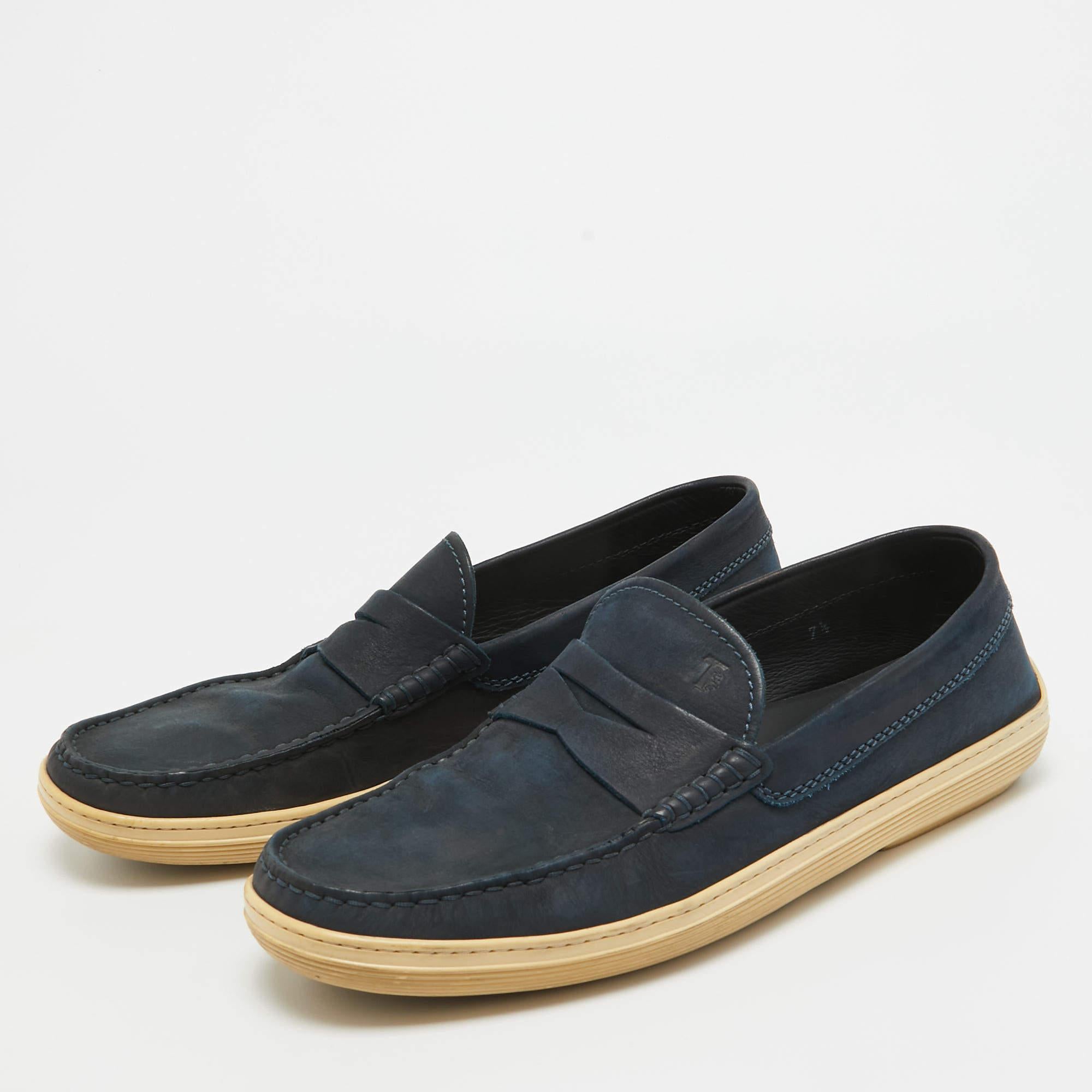 Practical, fashionable, and durableâ€”these designer loafers are carefully built to be fine companions to your everyday style. They come made using the best materials to be a prized buy.