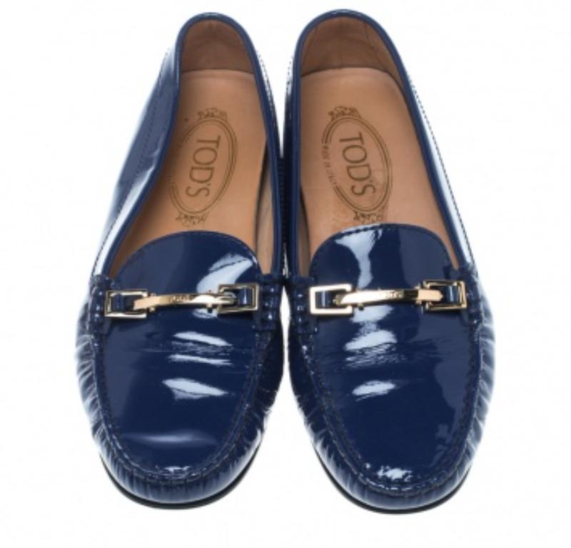 Tod's - Mocassins en cuir verni bleu à mors, taille 38,5 en vente 1