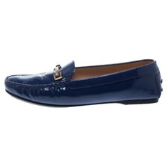 Tod's - Mocassins en cuir verni bleu à mors, taille 38,5