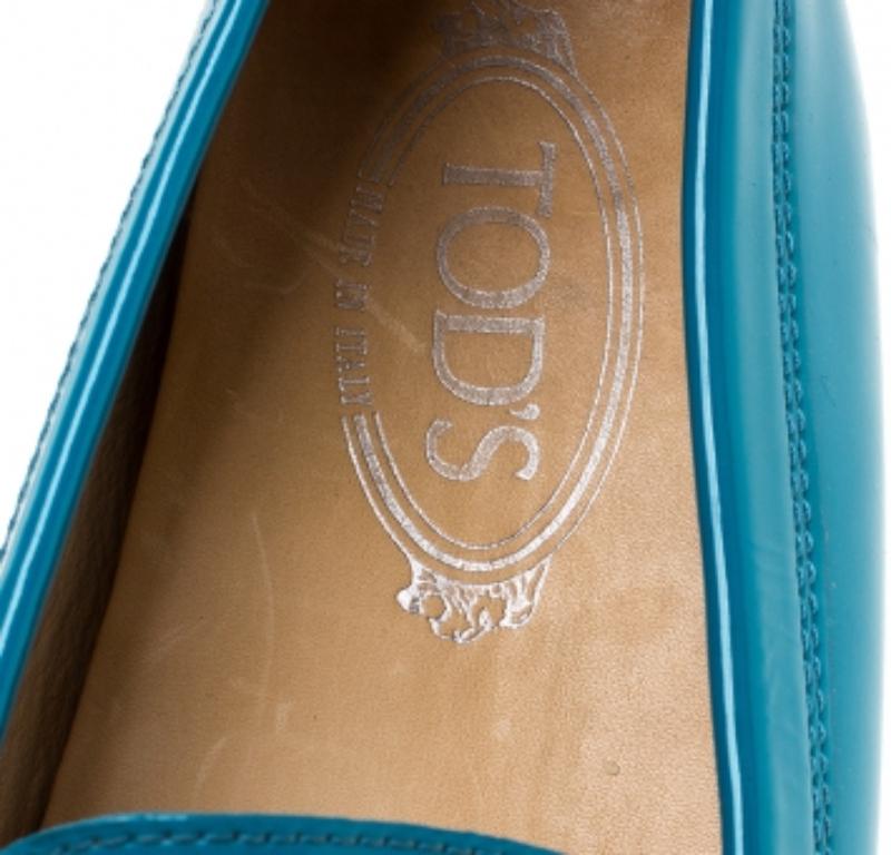Tod's Slip On Loafers Penny en cuir verni bleu taille 38 Pour femmes en vente