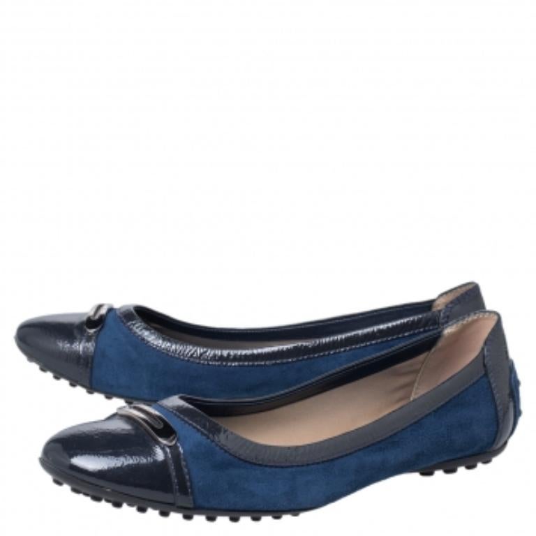 Tod's - Ballerines à bout ouvert embellies en daim bleu et cuir verni, taille 38 1