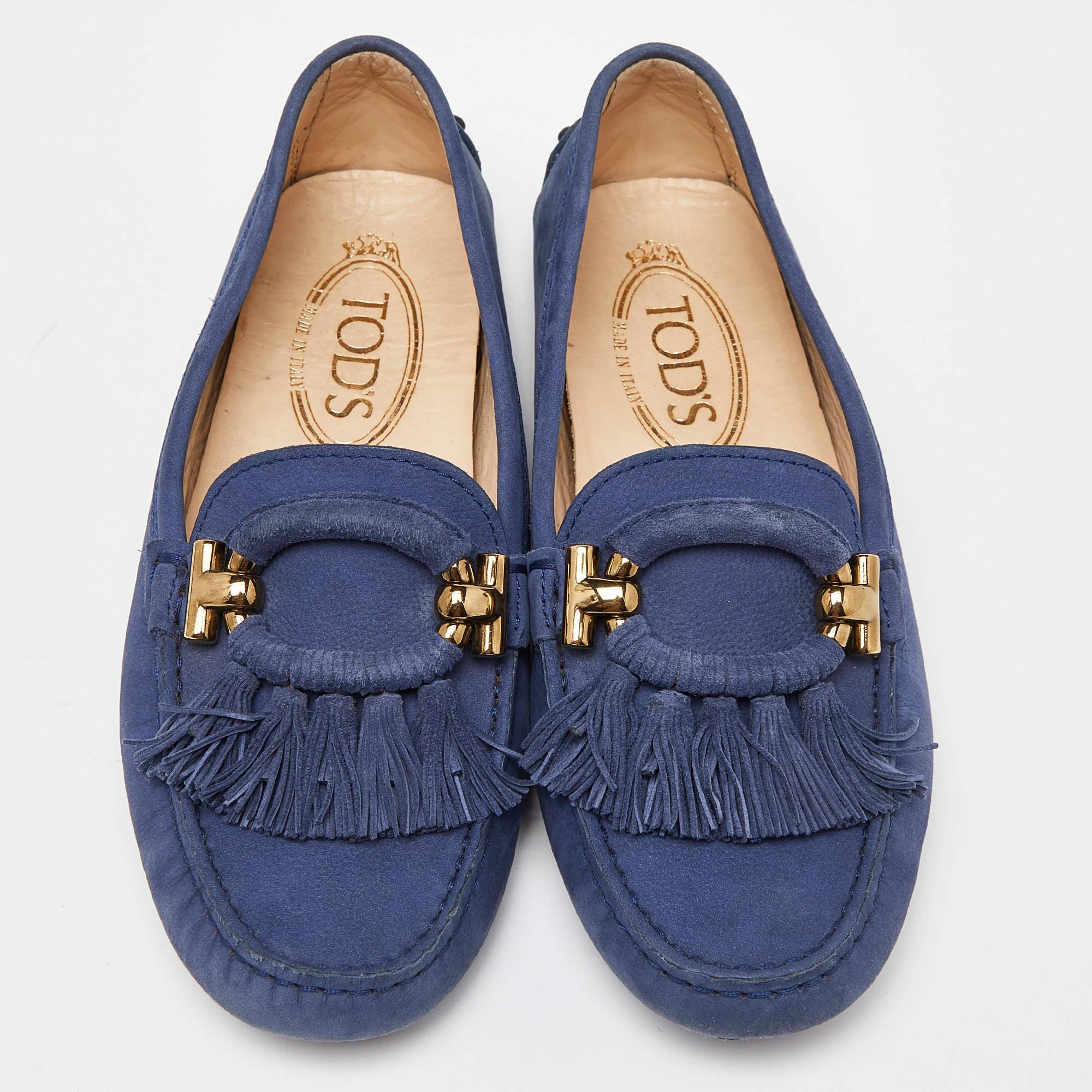 Tod's Blue Suede Fringe Slip On Loafers Size 35 In Good Condition For Sale In Dubai, Al Qouz 2