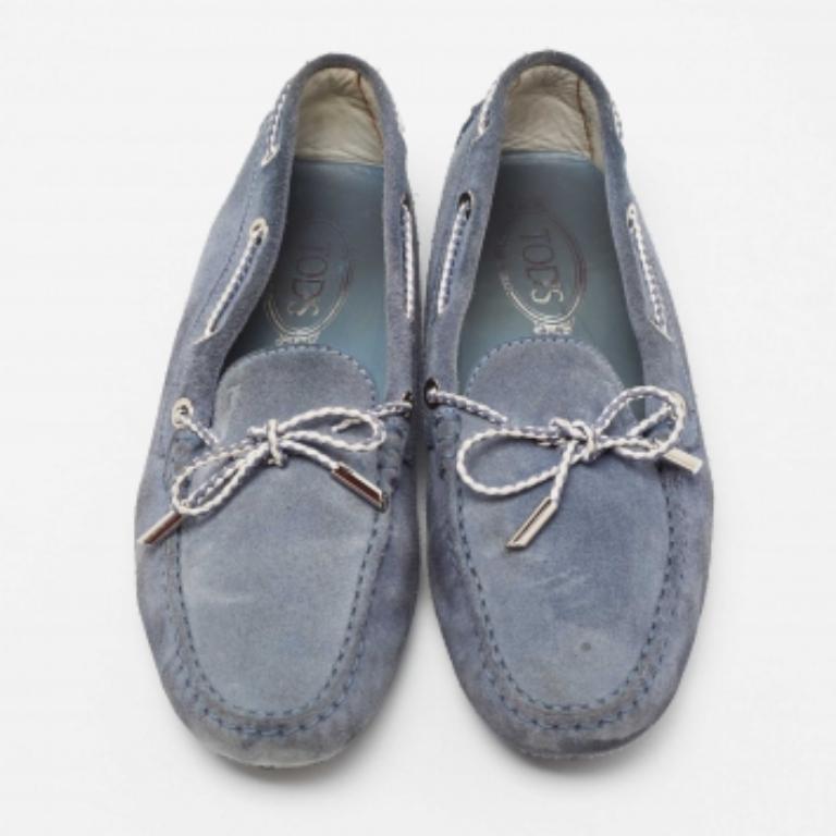 Tod's Blau Wildleder Gommini Driving Loafers Größe 40 im Zustand „Relativ gut“ im Angebot in Dubai, Al Qouz 2