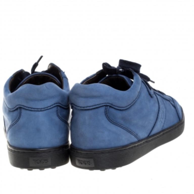 Tod's Blaue Low Top-Turnschuhe aus Wildleder Größe 37 im Zustand „Gut“ im Angebot in Dubai, Al Qouz 2