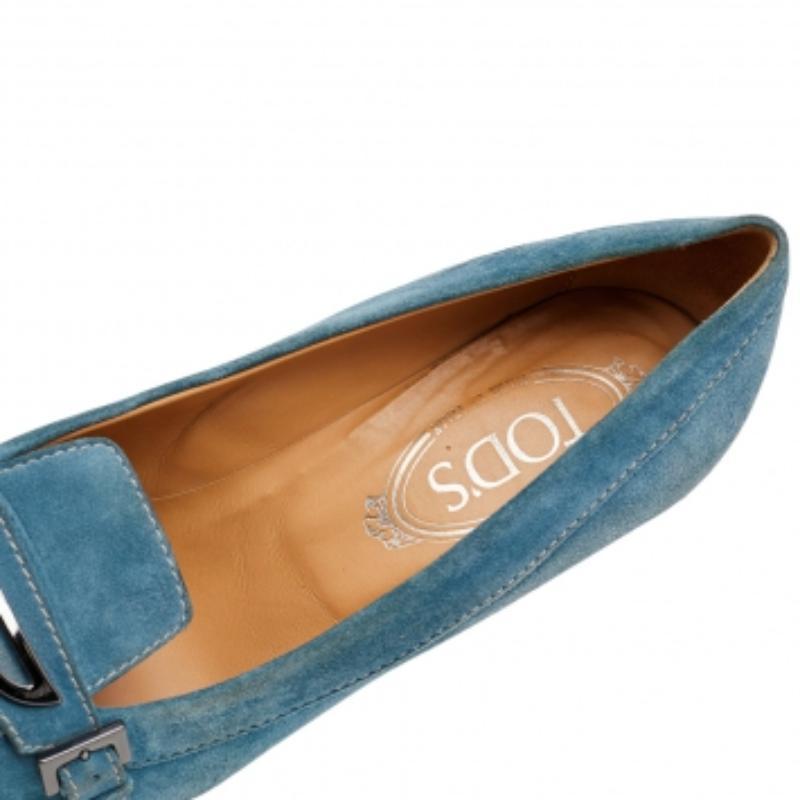 Tod's Pumps a punta in pelle scamosciata blu misura 37,5 In condizioni discrete in vendita a Dubai, Al Qouz 2