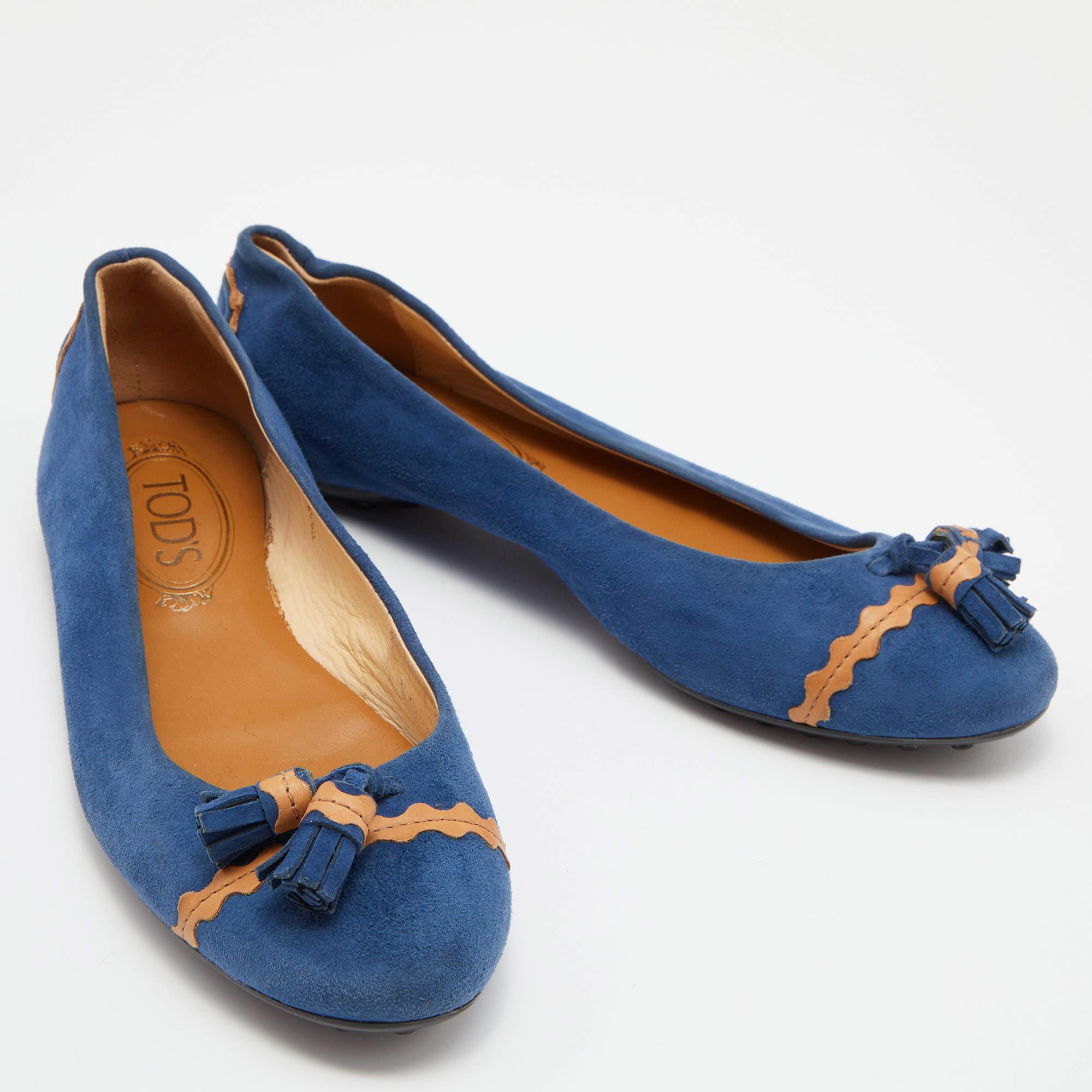 Tod's Blue/Tan Leather Tassel Ballet Flats Size 37 In Fair Condition For Sale In Dubai, Al Qouz 2