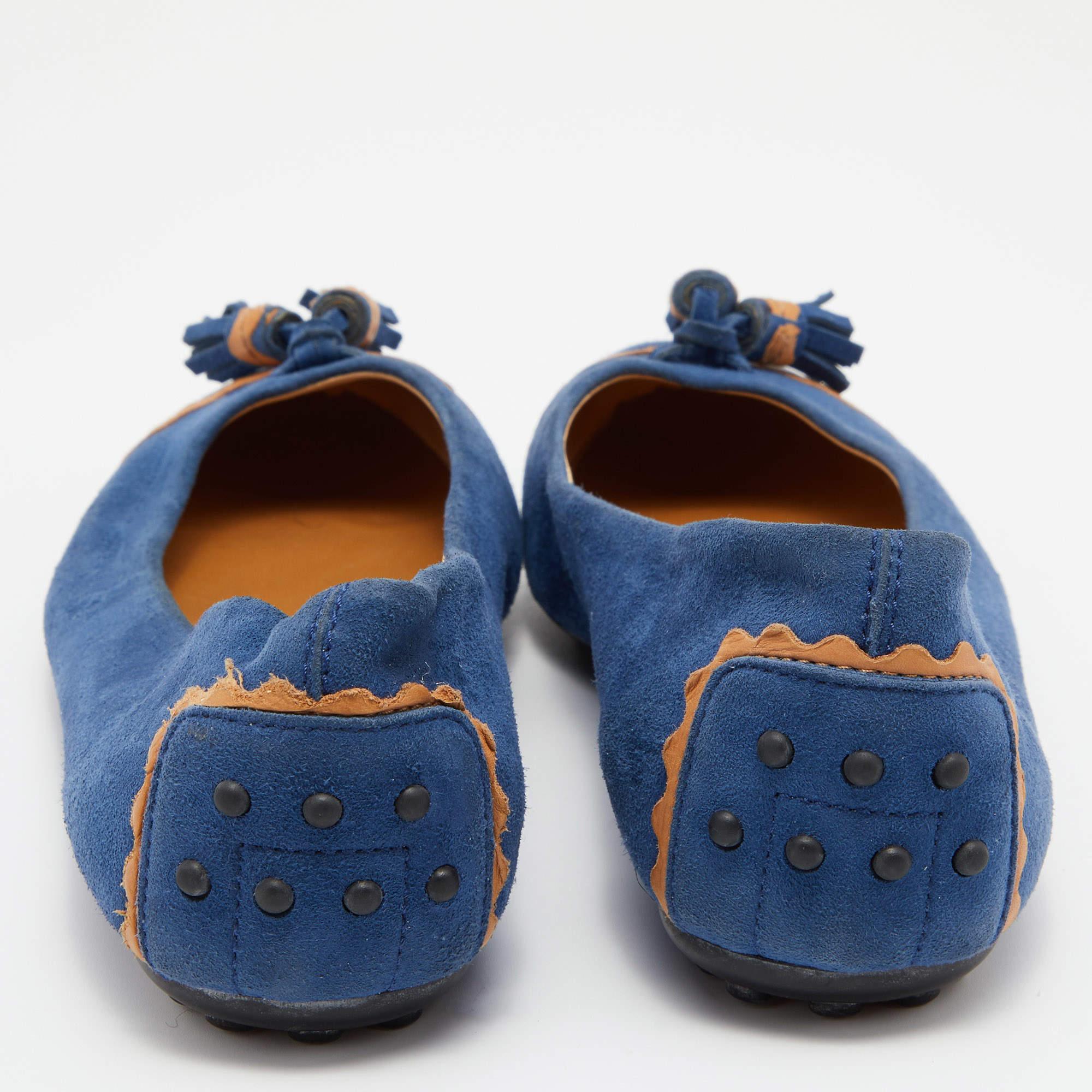 Women's Tod's Blue/Tan Leather Tassel Ballet Flats Size 37 For Sale