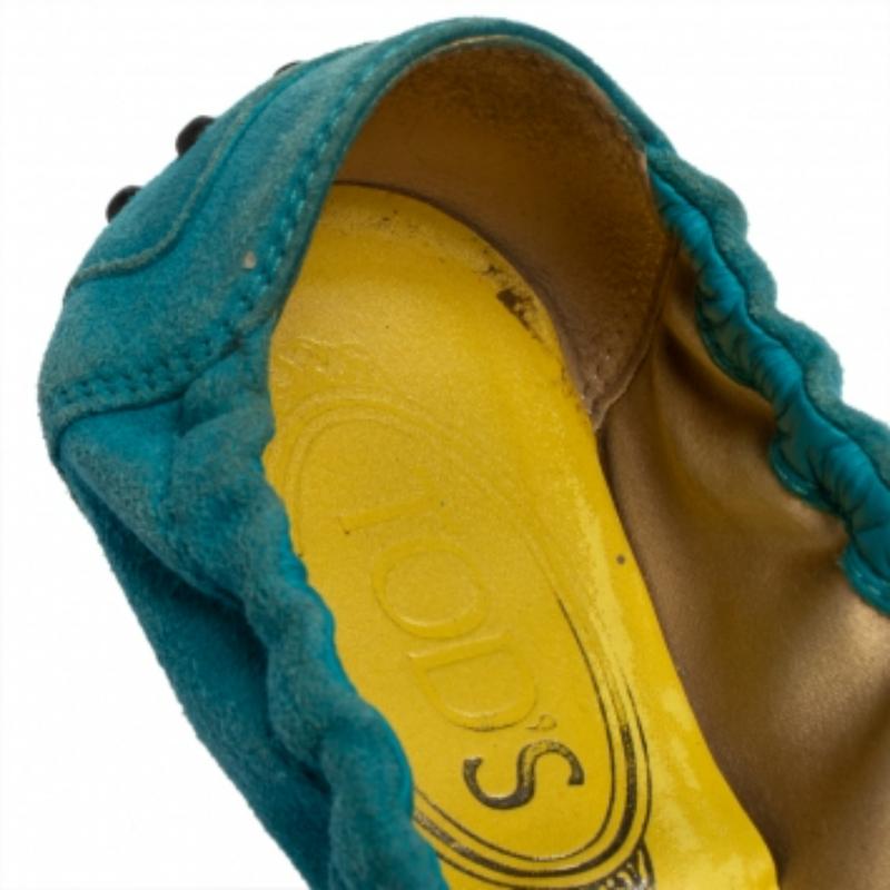 Tod's Blue/Yellow Suede & Patent Trim Buckle Detail Scrunch Ballet Flats Size 36 For Sale 2