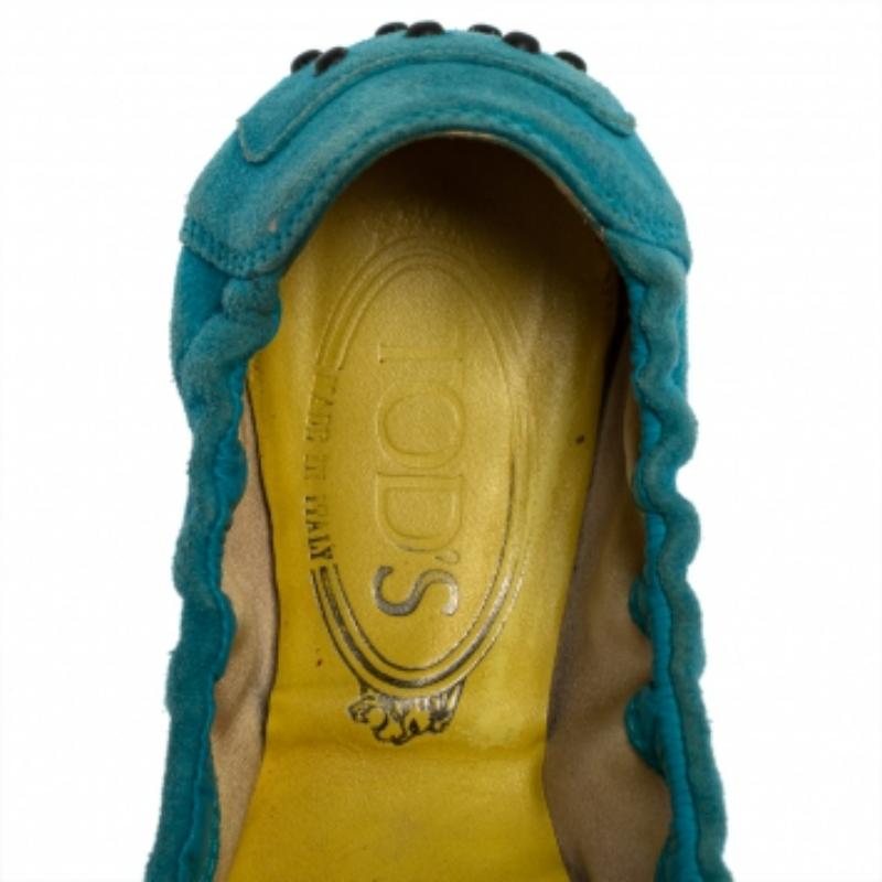 Tod's Blue/Yellow Suede & Patent Trim Buckle Detail Scrunch Ballet Flats Size 36 For Sale 3
