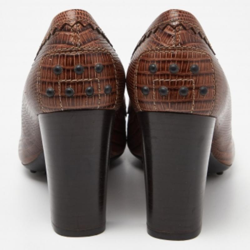 Tod's - Pumps a punta quadrata in pelle marrone goffrata Taglia 36,5 in vendita 1