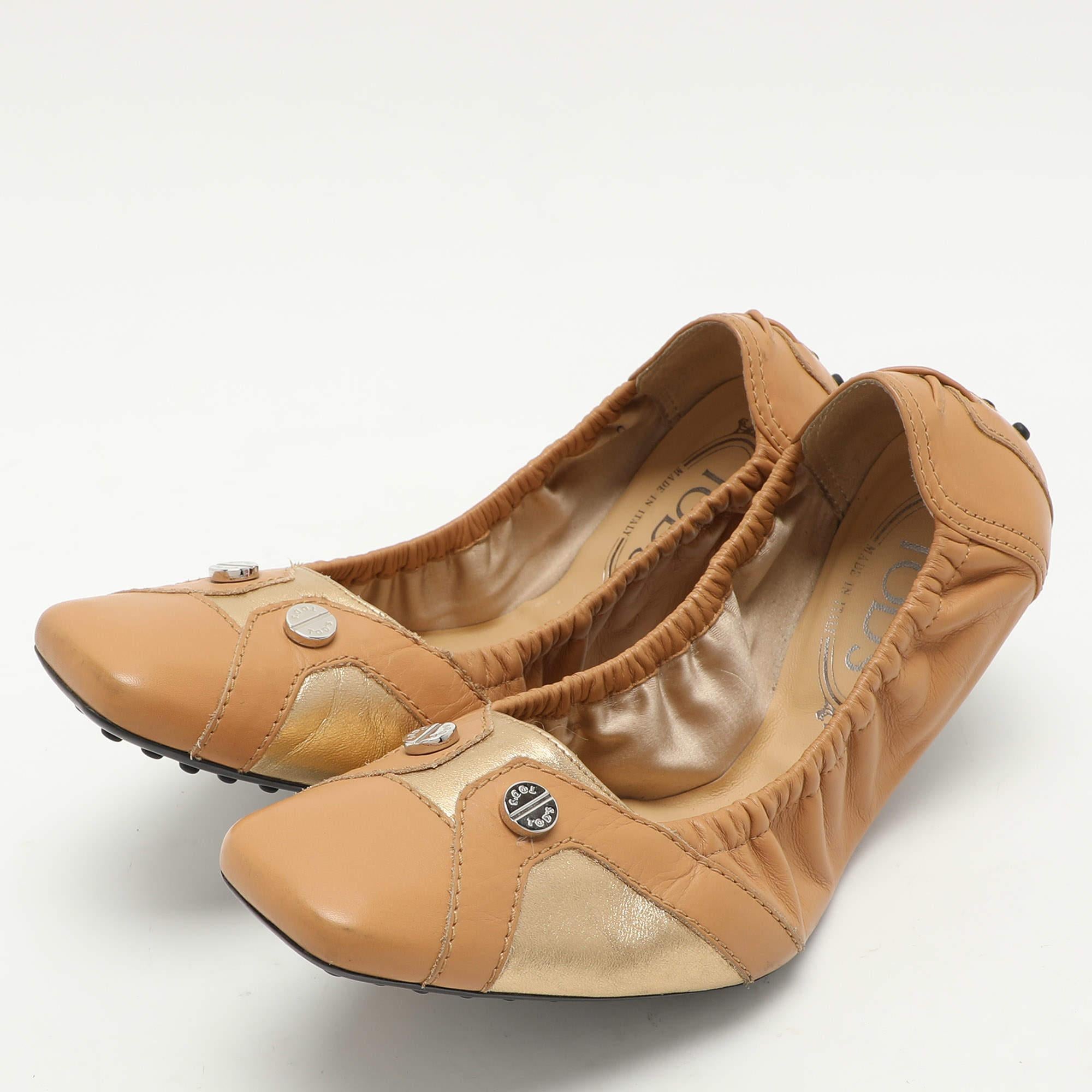 Complete your look by adding these designer ballet flats to your lovely wardrobe. They are crafted skilfully to grant the perfect fit and style.