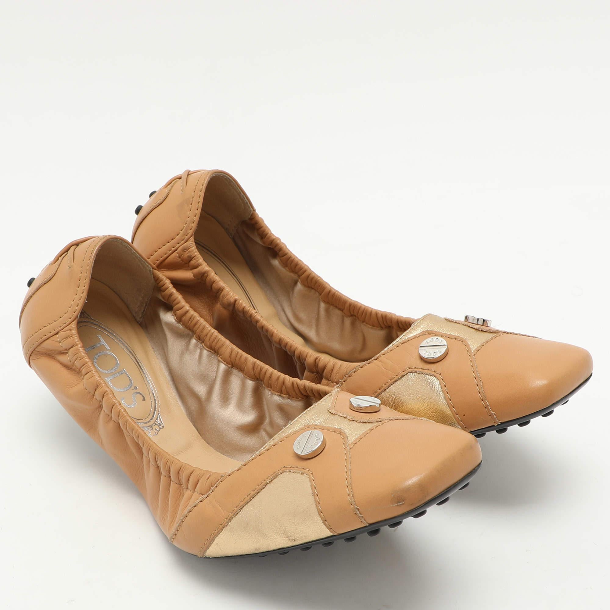 Women's Tod's Brown/Gold Leather Embellished Scrunch Ballet Flats Size 40 For Sale