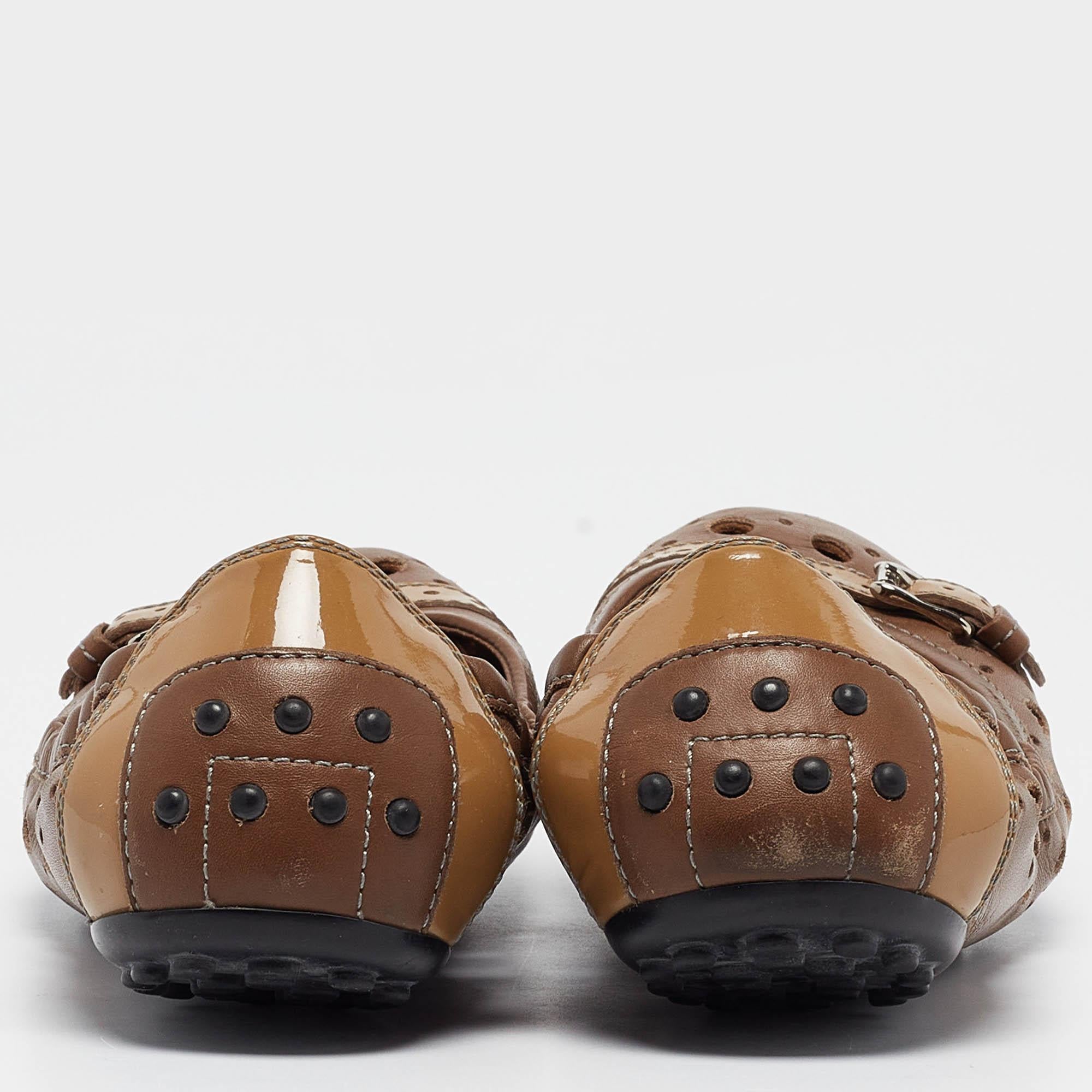 Donna Tod's Ballerine in pelle marrone taglio laser misura 37,5 in vendita