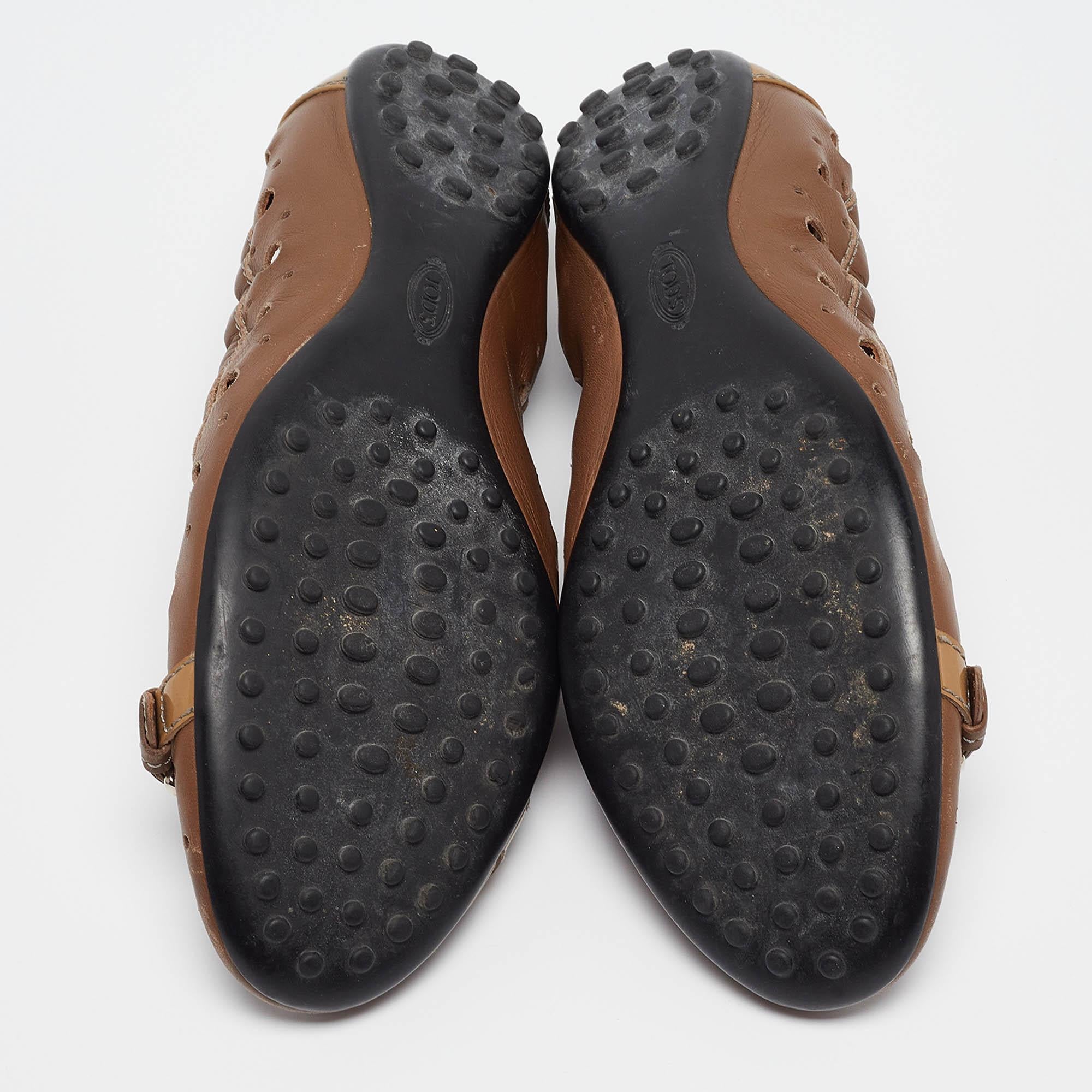 Tod's Ballerine in pelle marrone taglio laser misura 37,5 in vendita 1