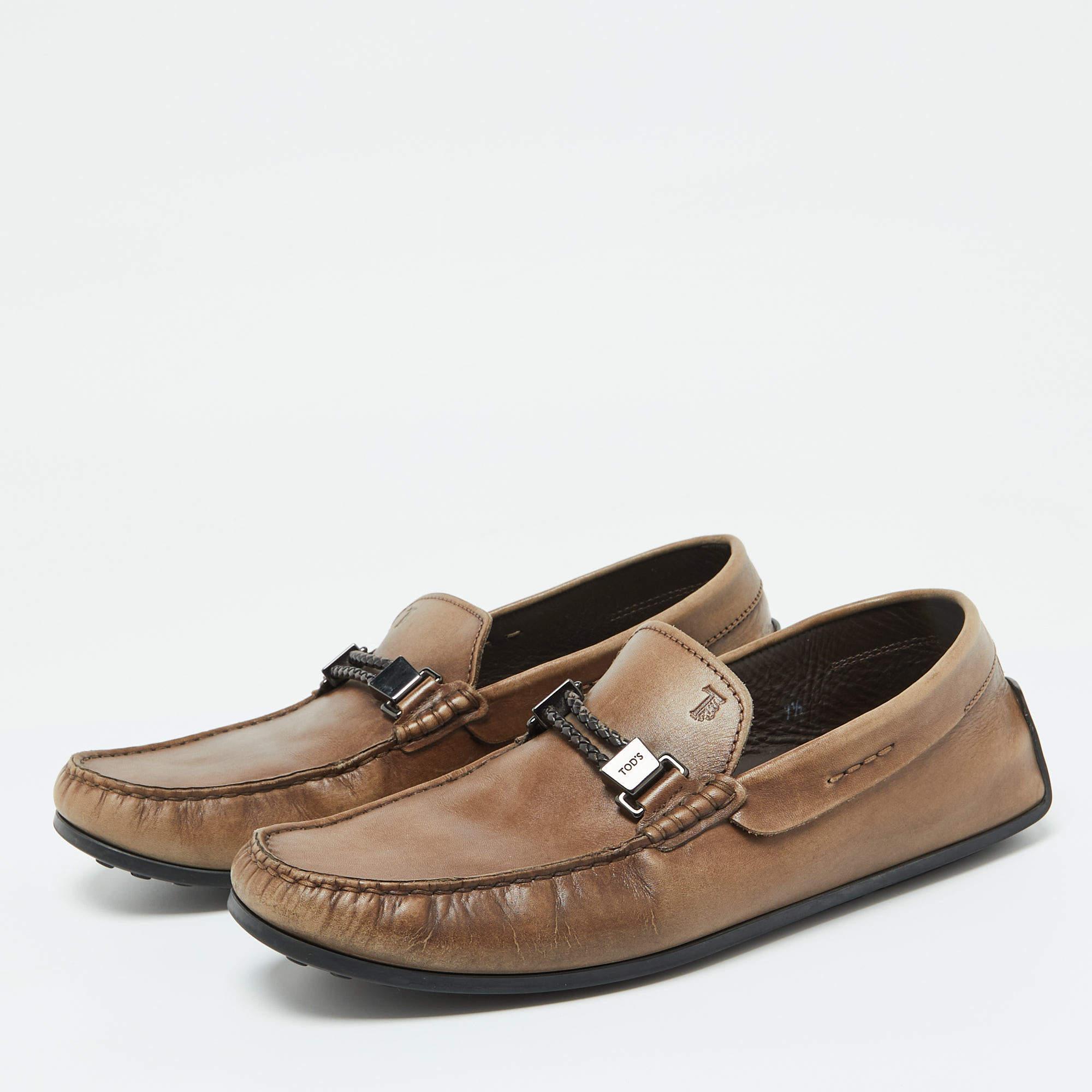 Practical fashionable and durable these Tods loafers are carefully built to be fine companions to your everyday style. They come made using the best materials to be a prized buy.