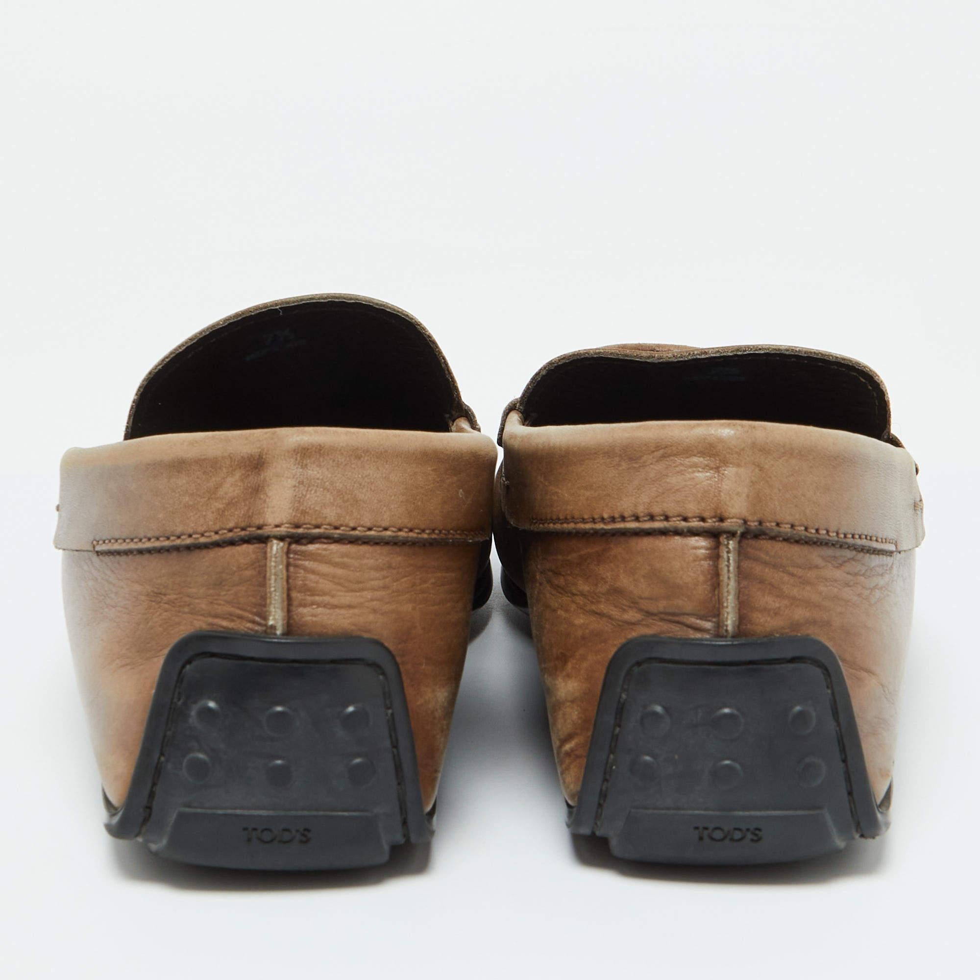 Tod's Brown Leather Buckle Detail Loafers Size 41.5 For Sale 1