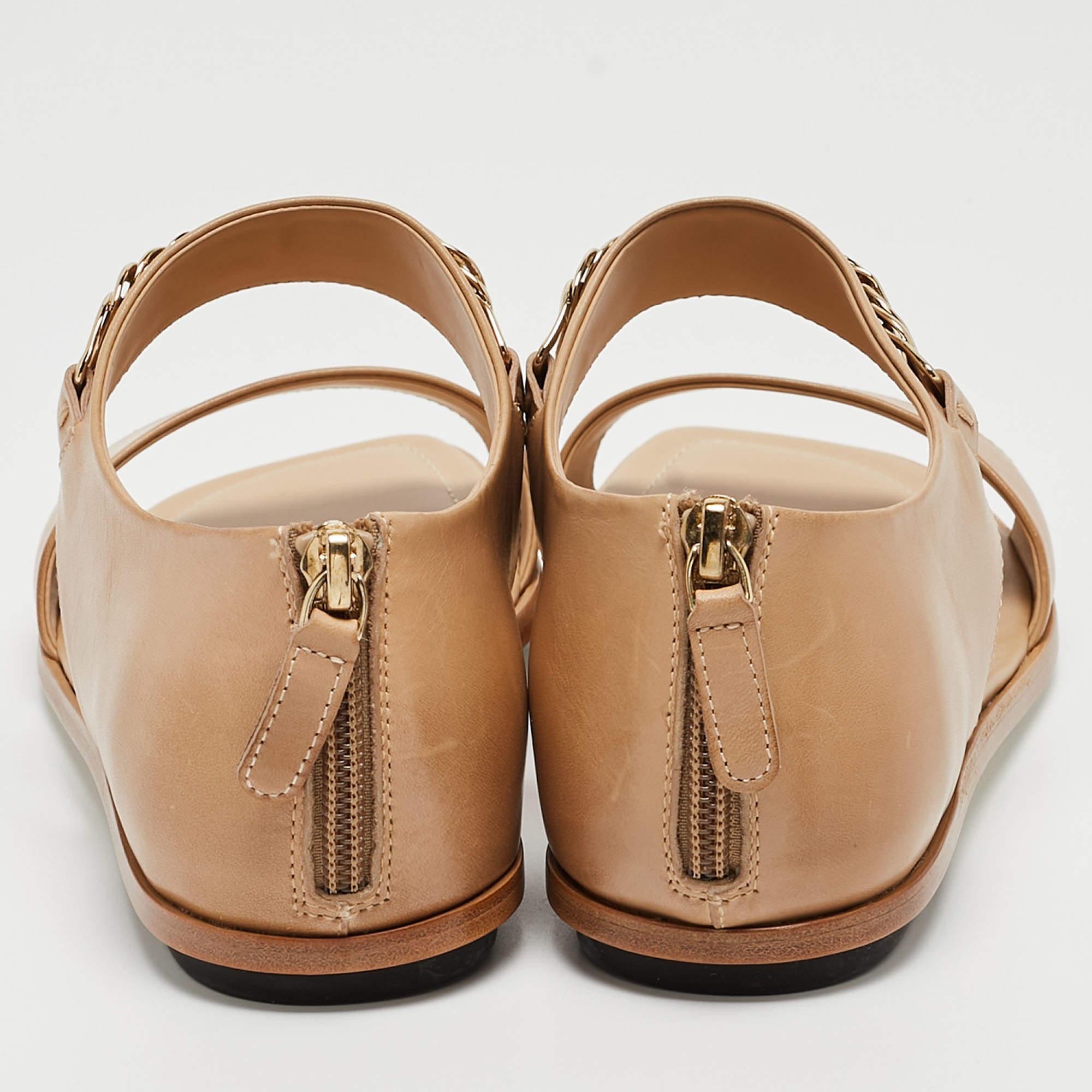 Tod's Brown Leather Chain Link Strap Flat Sandals Size 40 For Sale 2